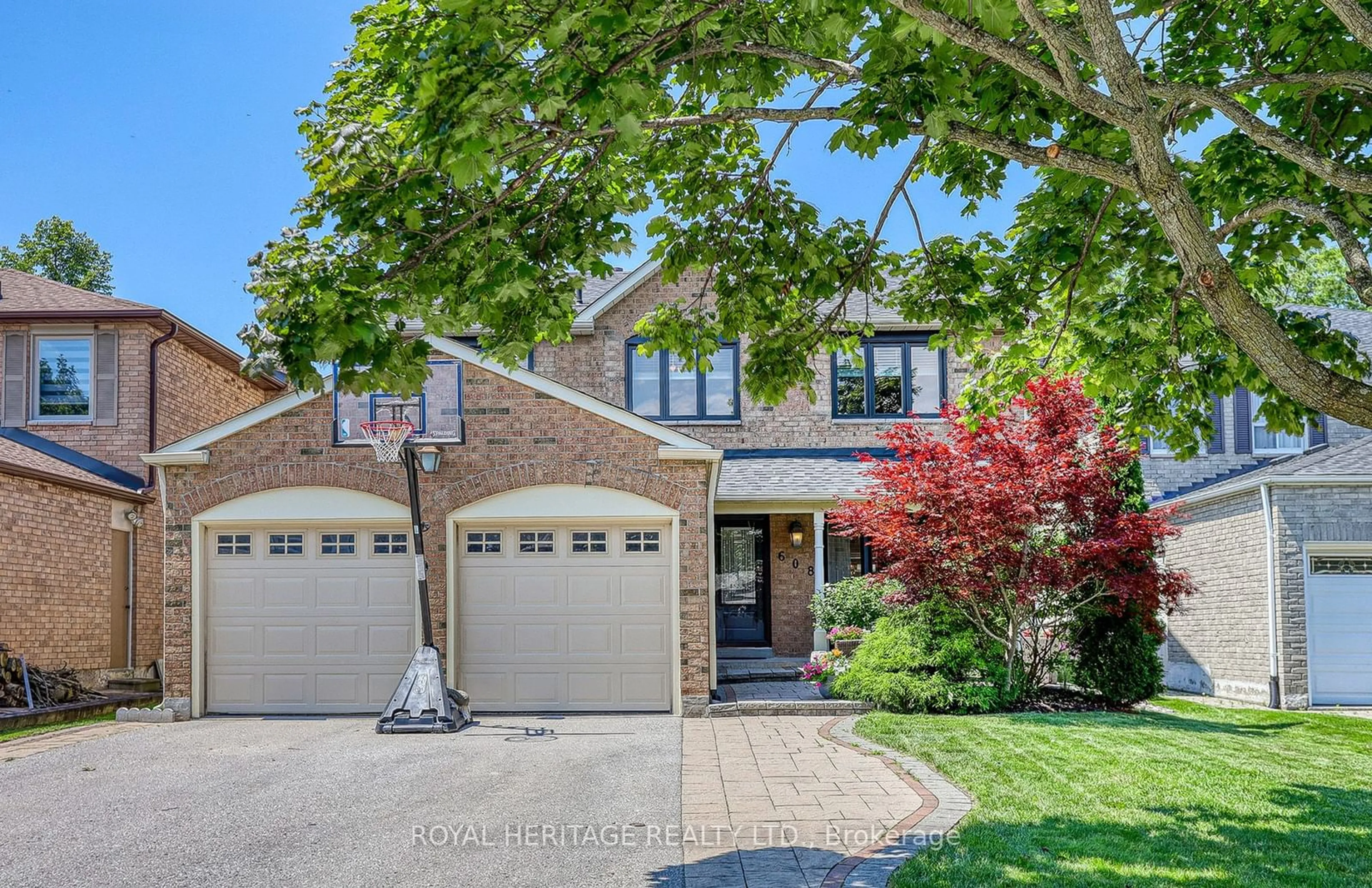 Home with brick exterior material for 608 Amberwood Cres, Pickering Ontario L1V 3T9