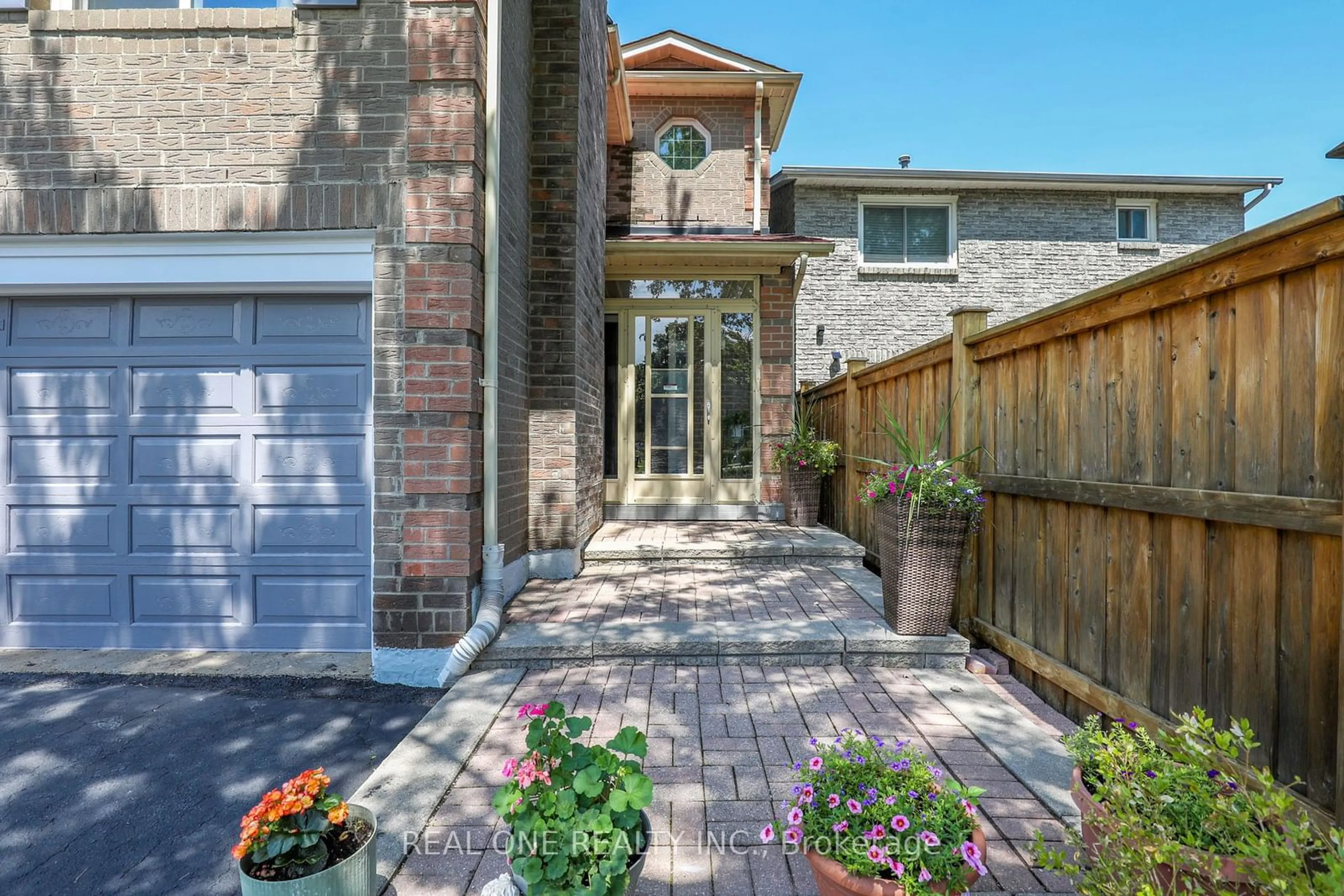 Home with brick exterior material for 45 Saintsbury Sq, Toronto Ontario M1V 3K1