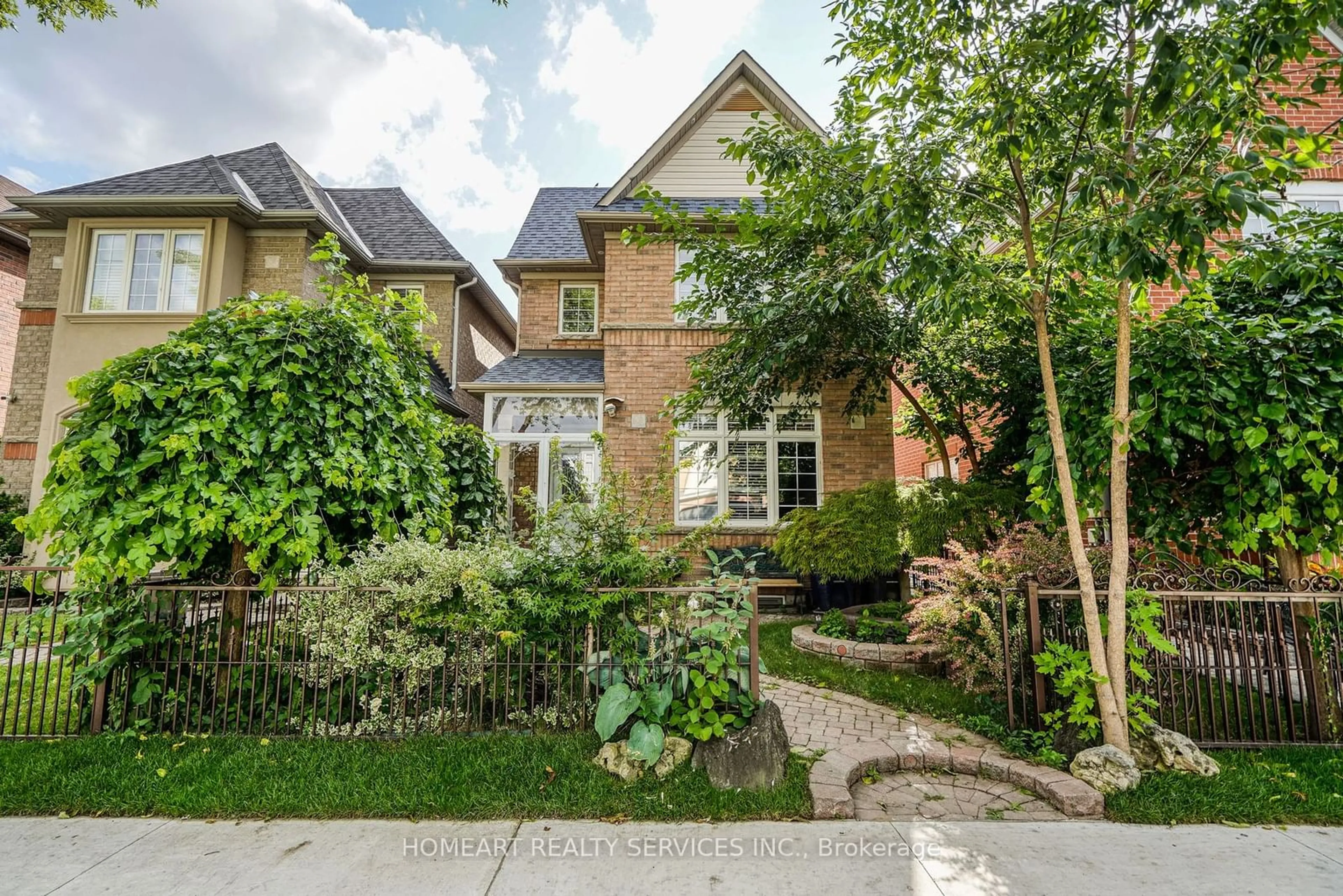 Home with brick exterior material for 32 Sierra Dr, Toronto Ontario M1P 5C2