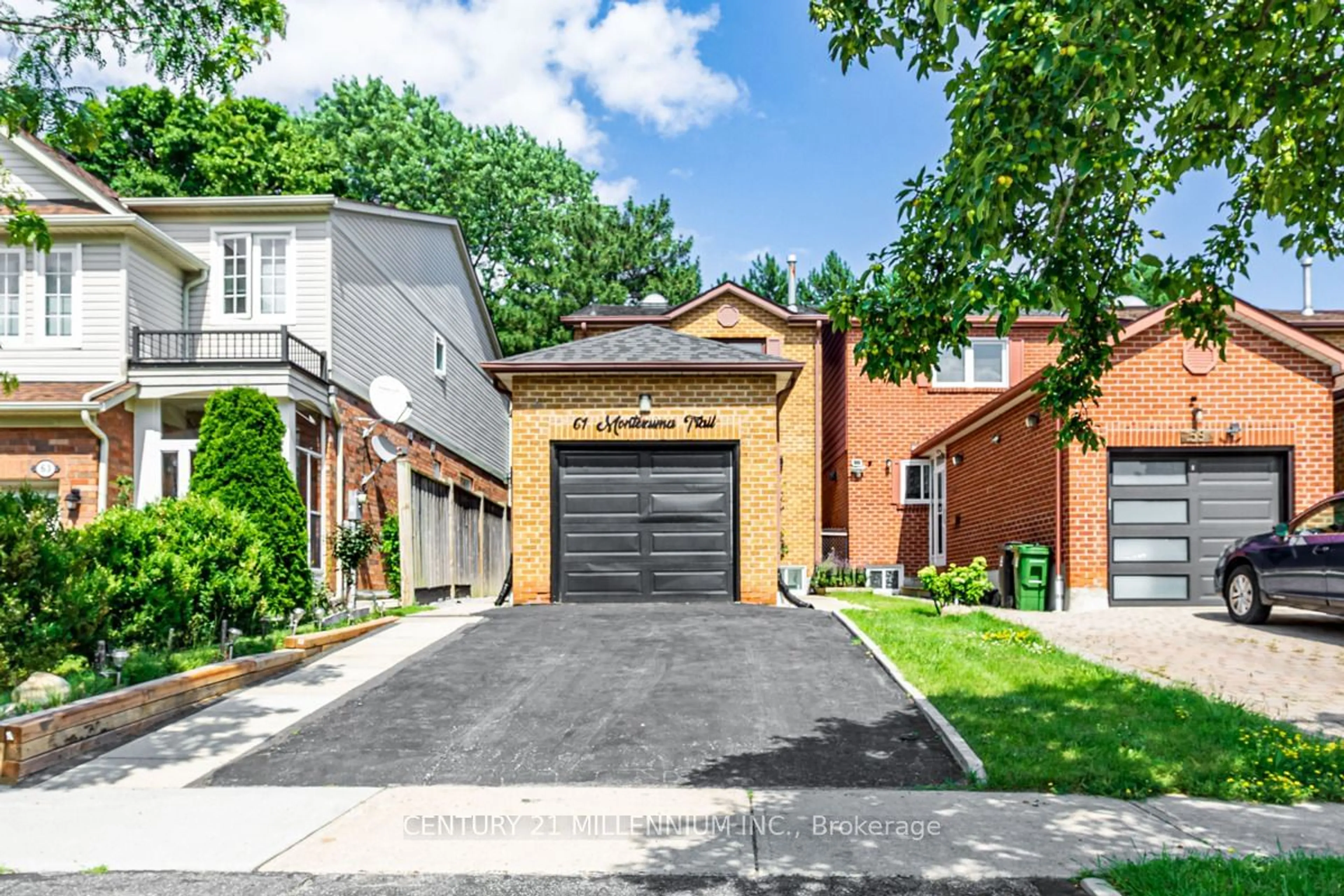 Home with brick exterior material for 61 Montezuma Tr, Toronto Ontario M1V 1K4