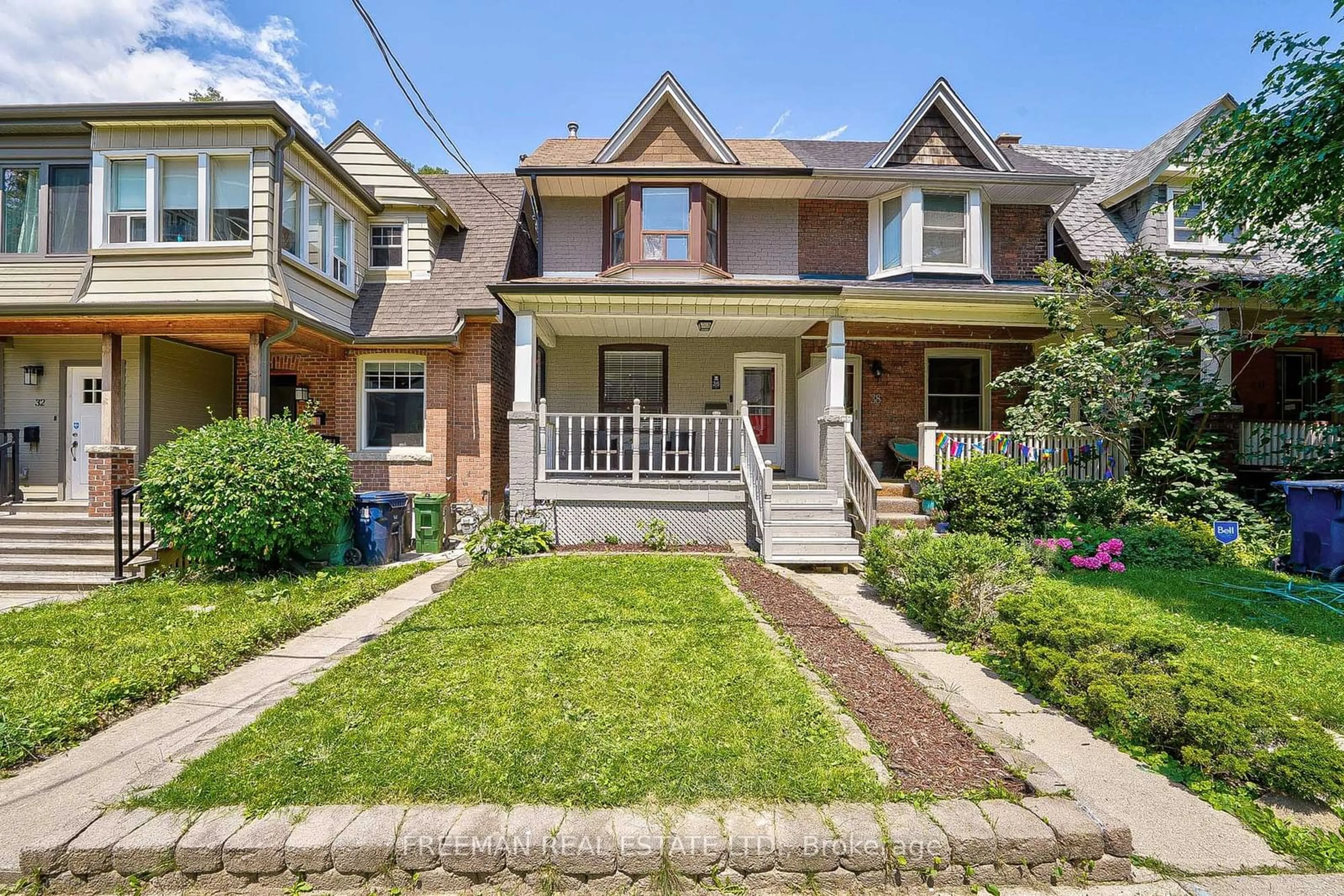 Frontside or backside of a home for 36 Eastmount Ave, Toronto Ontario M4K 1V1