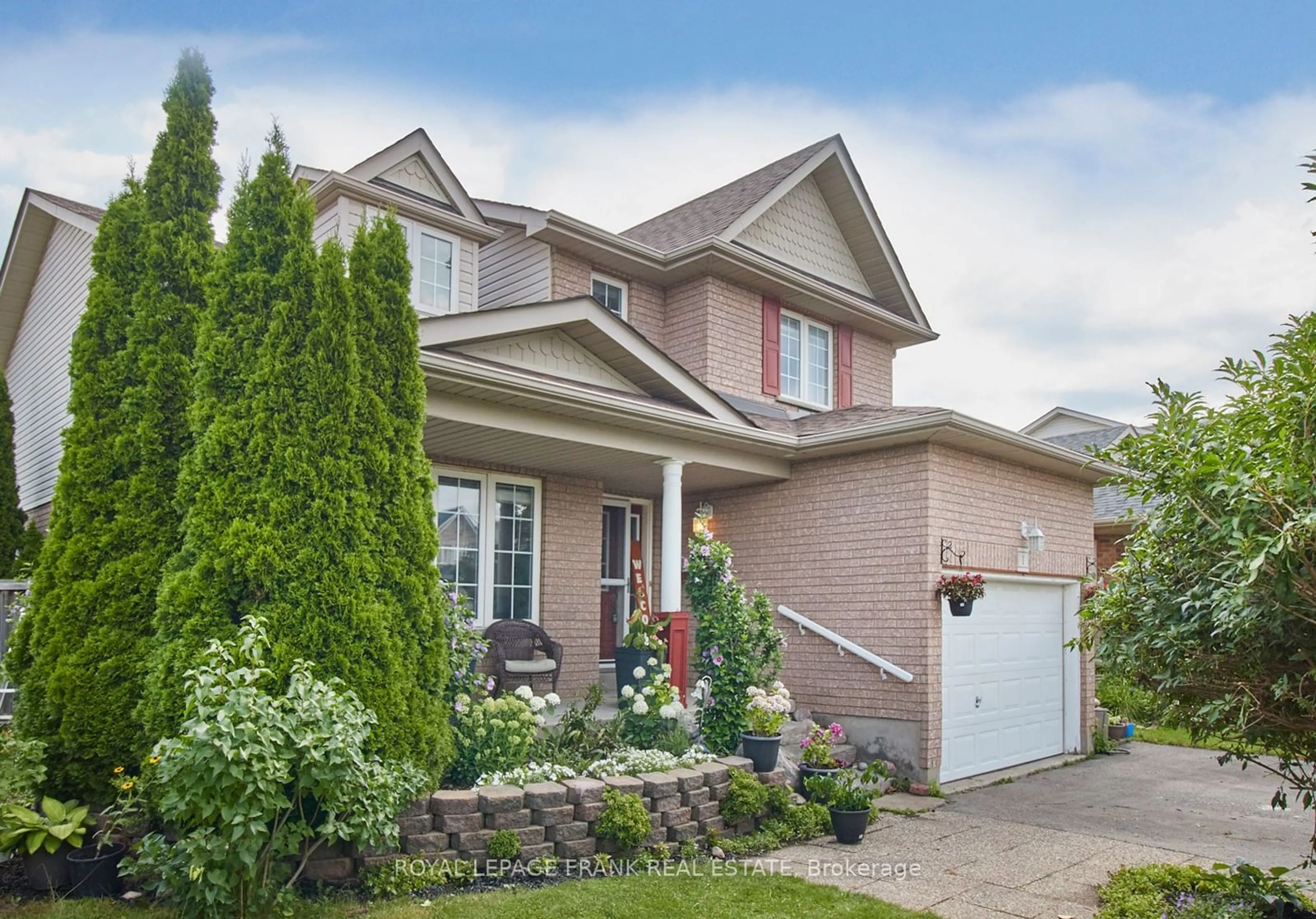 Frontside or backside of a home for 1 Clayton Cres, Clarington Ontario L1C 4P2