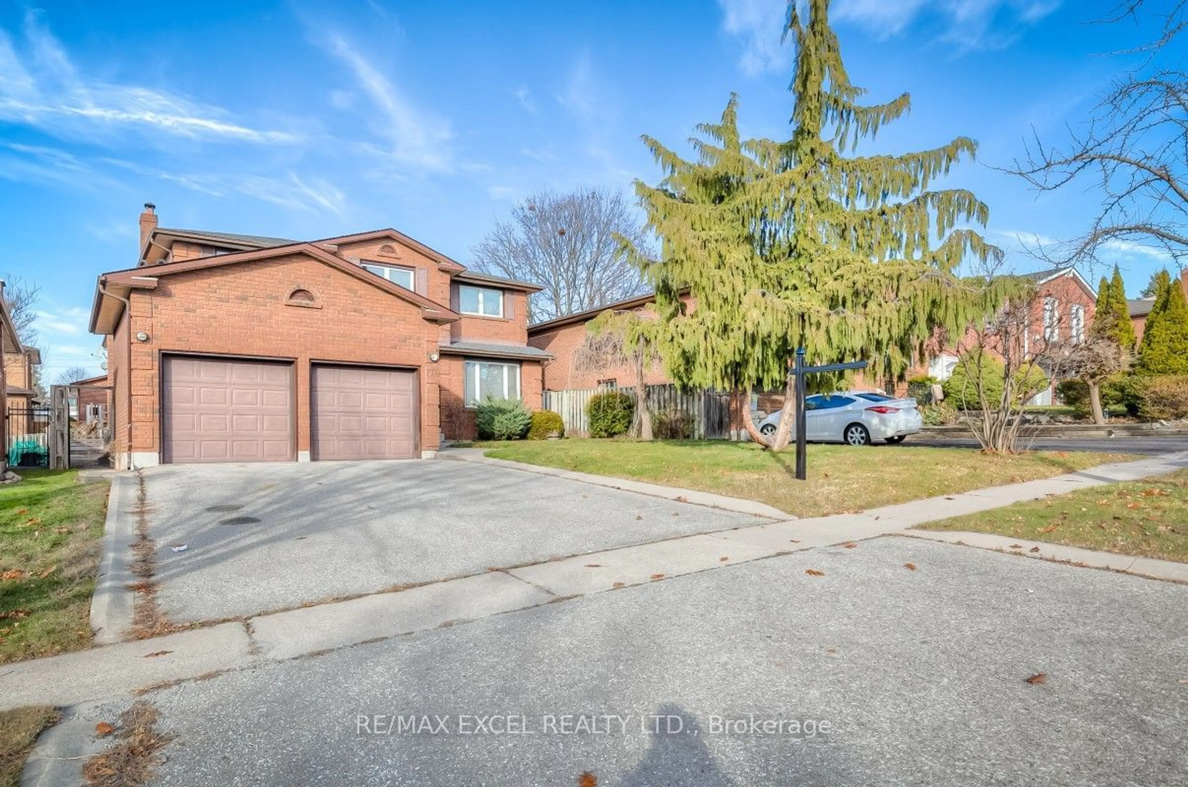 Frontside or backside of a home for 170 Amber Ave, Oshawa Ontario L1J 7V5