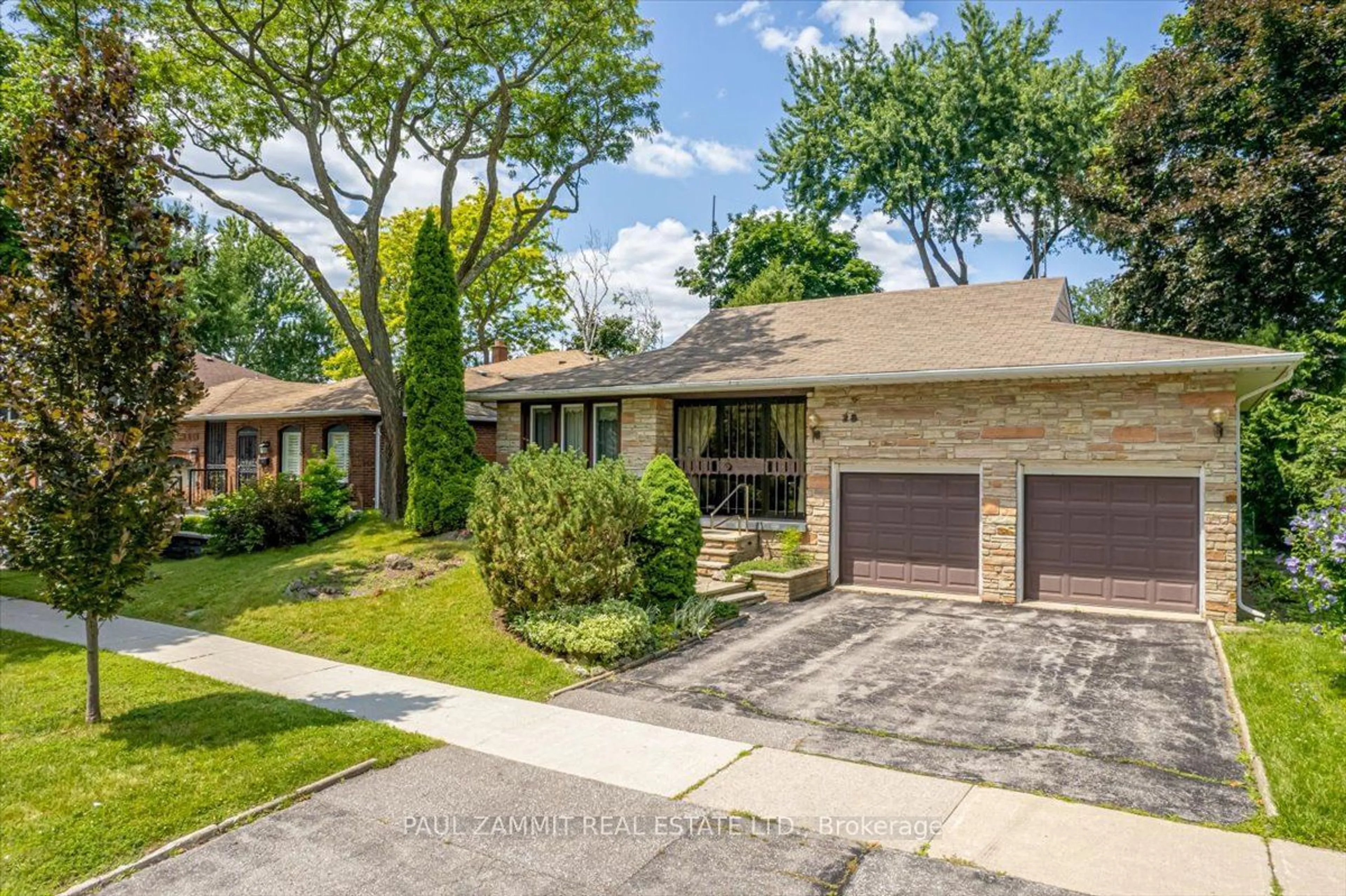 Home with brick exterior material for 28 Kimbermount Dr, Toronto Ontario M1T 2X9