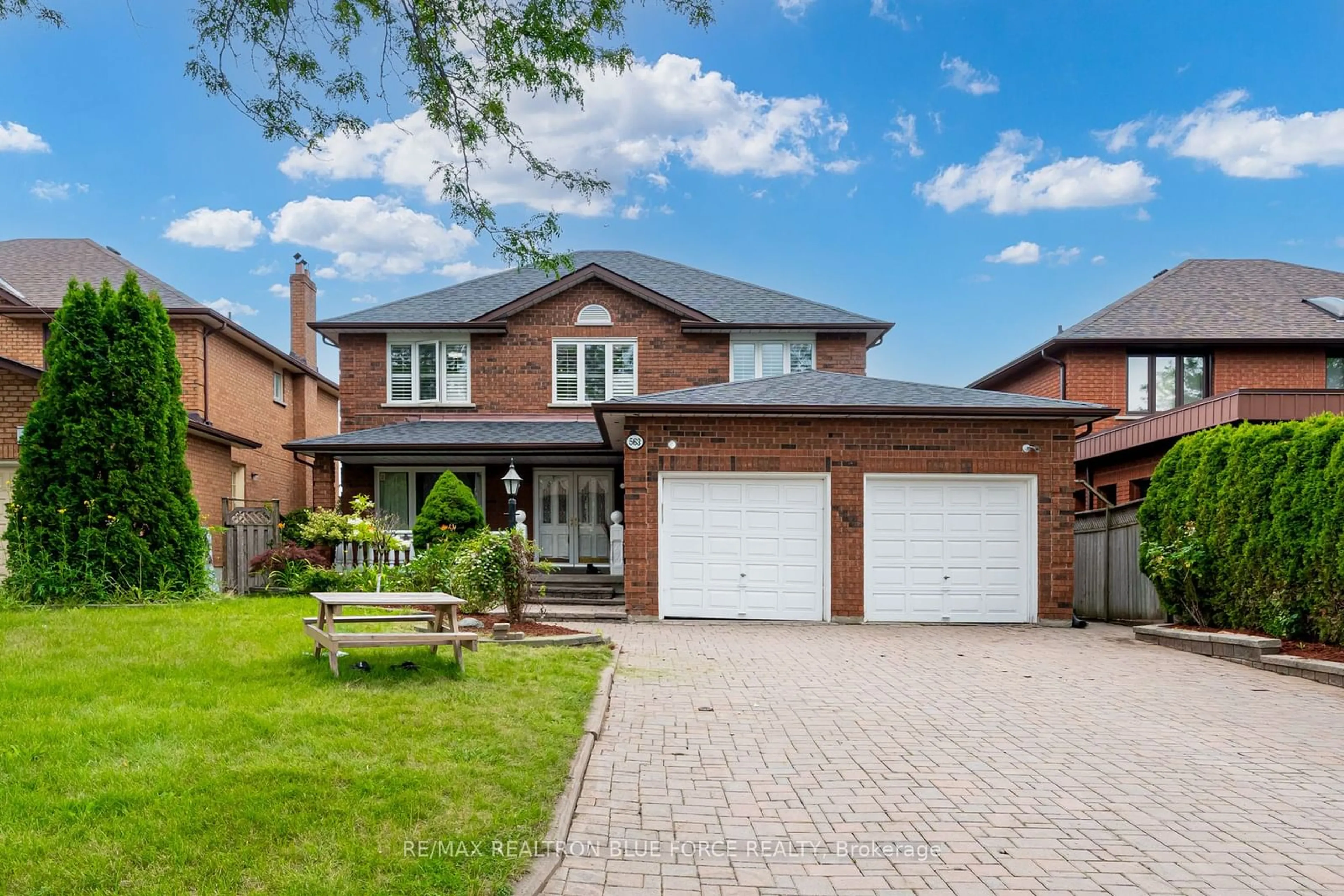 Home with brick exterior material for 563 Lombardy Ave, Oshawa Ontario L1J 8H5