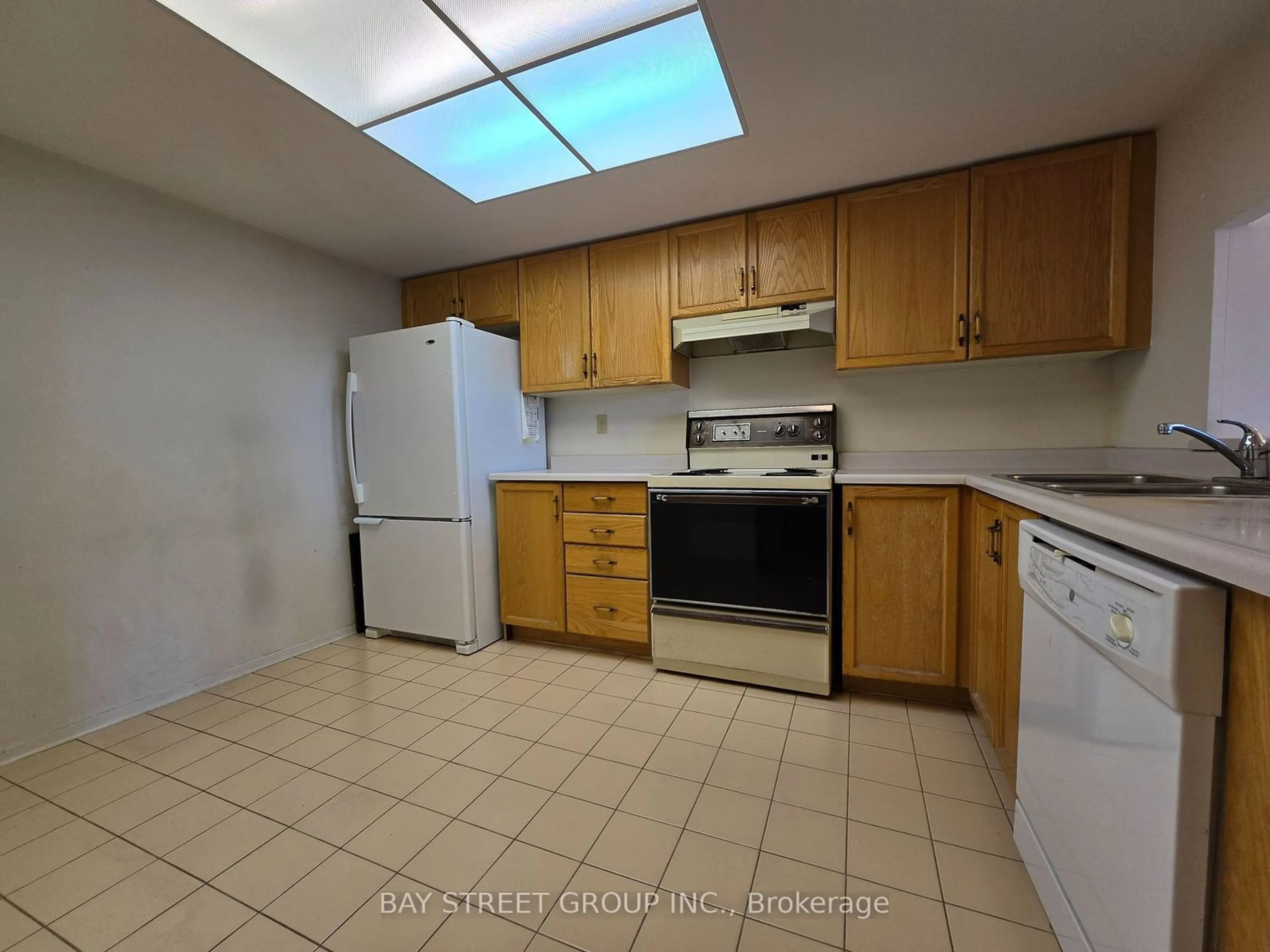 Standard kitchen, not visible floor for 300 Alton Towers Circ #1609, Toronto Ontario M1V 4X9