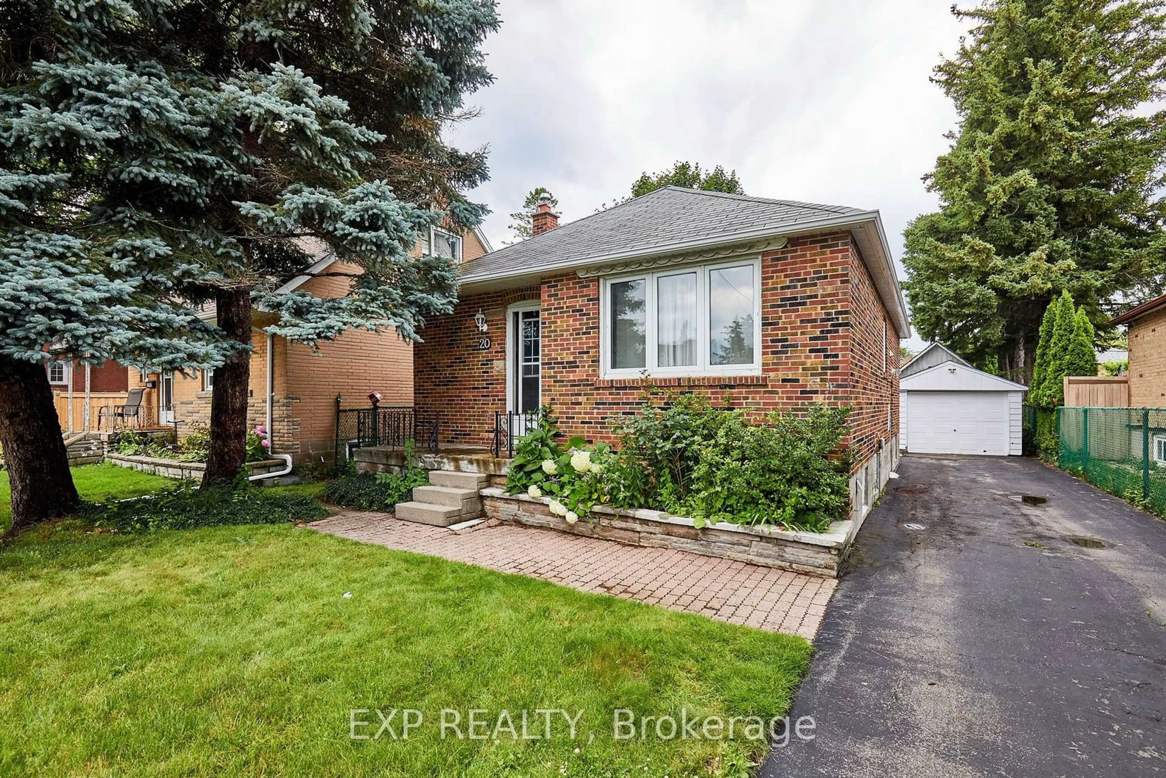 Frontside or backside of a home for 20 Bayard Ave, Toronto Ontario M1R 4A3