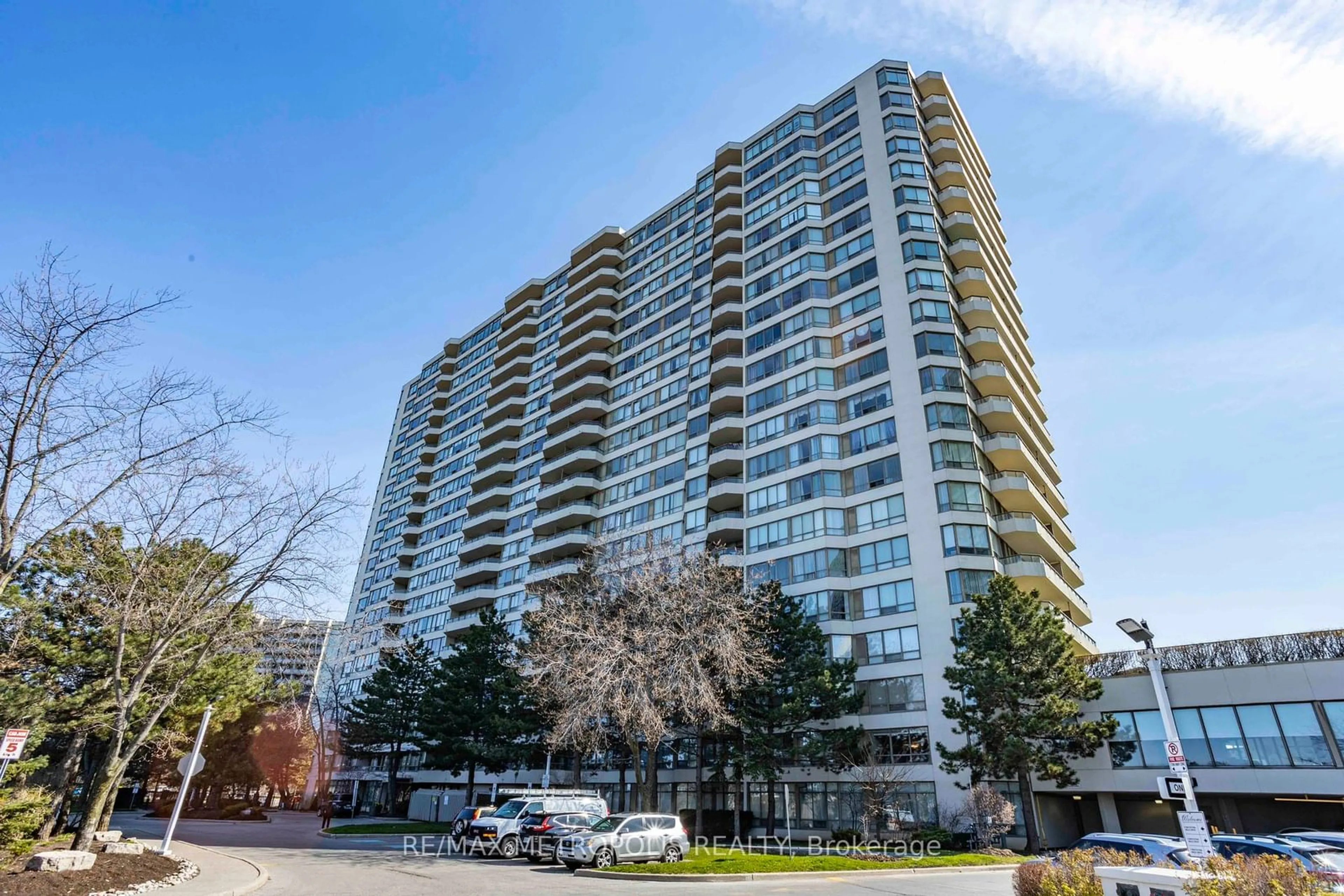 A pic from exterior of the house or condo for 5 Greystone Walk Dr #1213, Toronto Ontario M1K 5J5