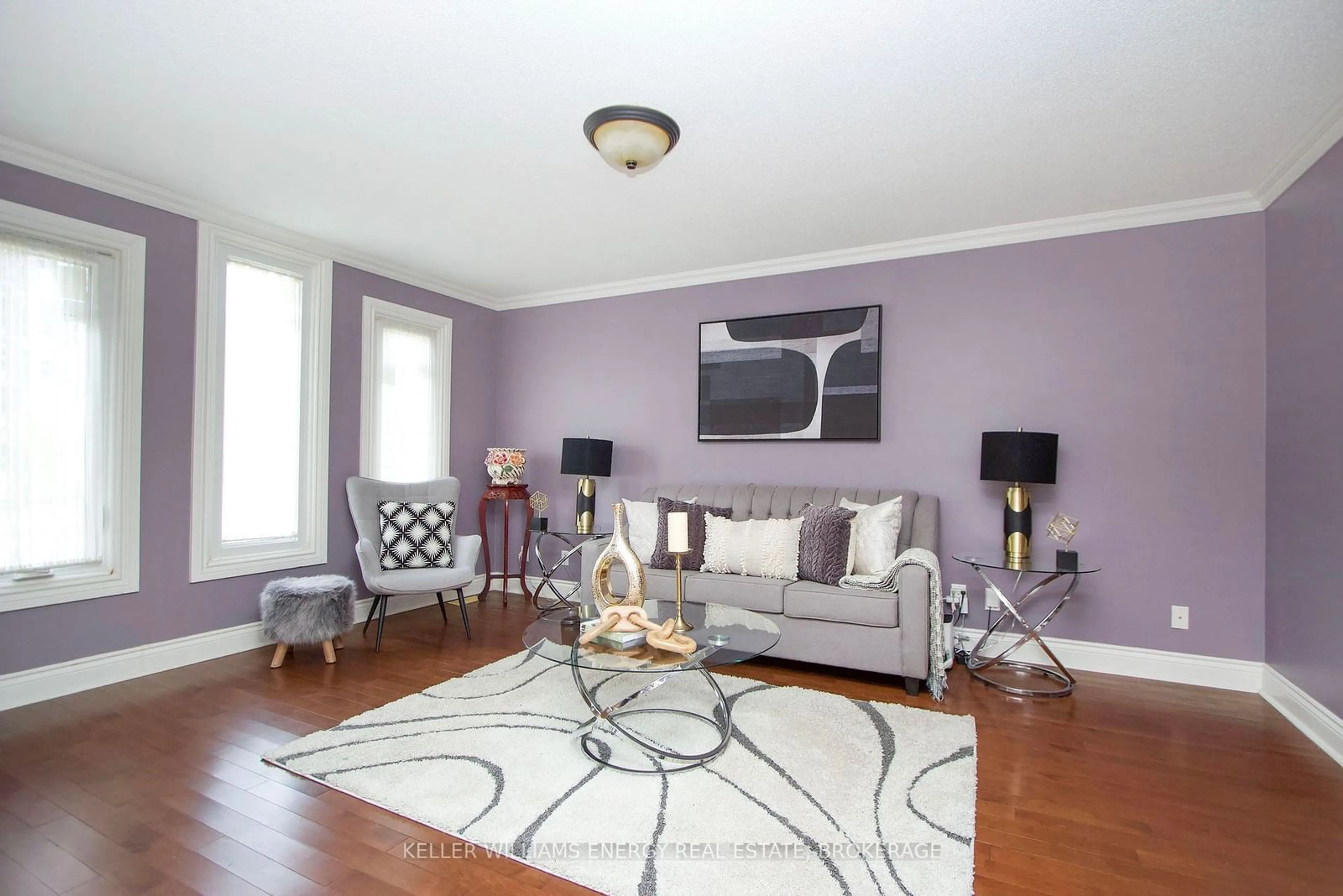 Living room for 276 Thornton Rd, Oshawa Ontario L1J 6T7