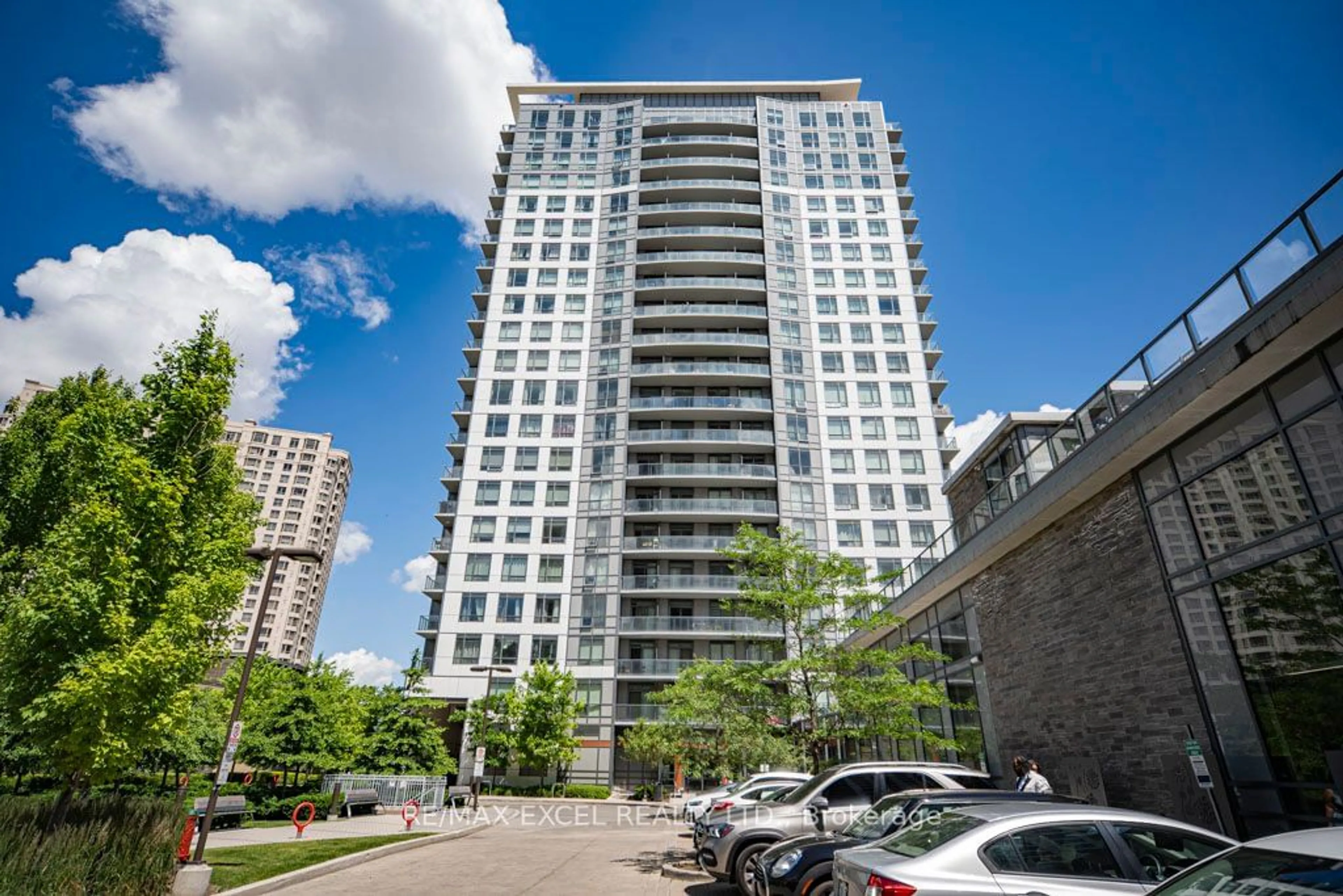 A pic from exterior of the house or condo for 195 BONIS Ave #908, Toronto Ontario M1T 0A5