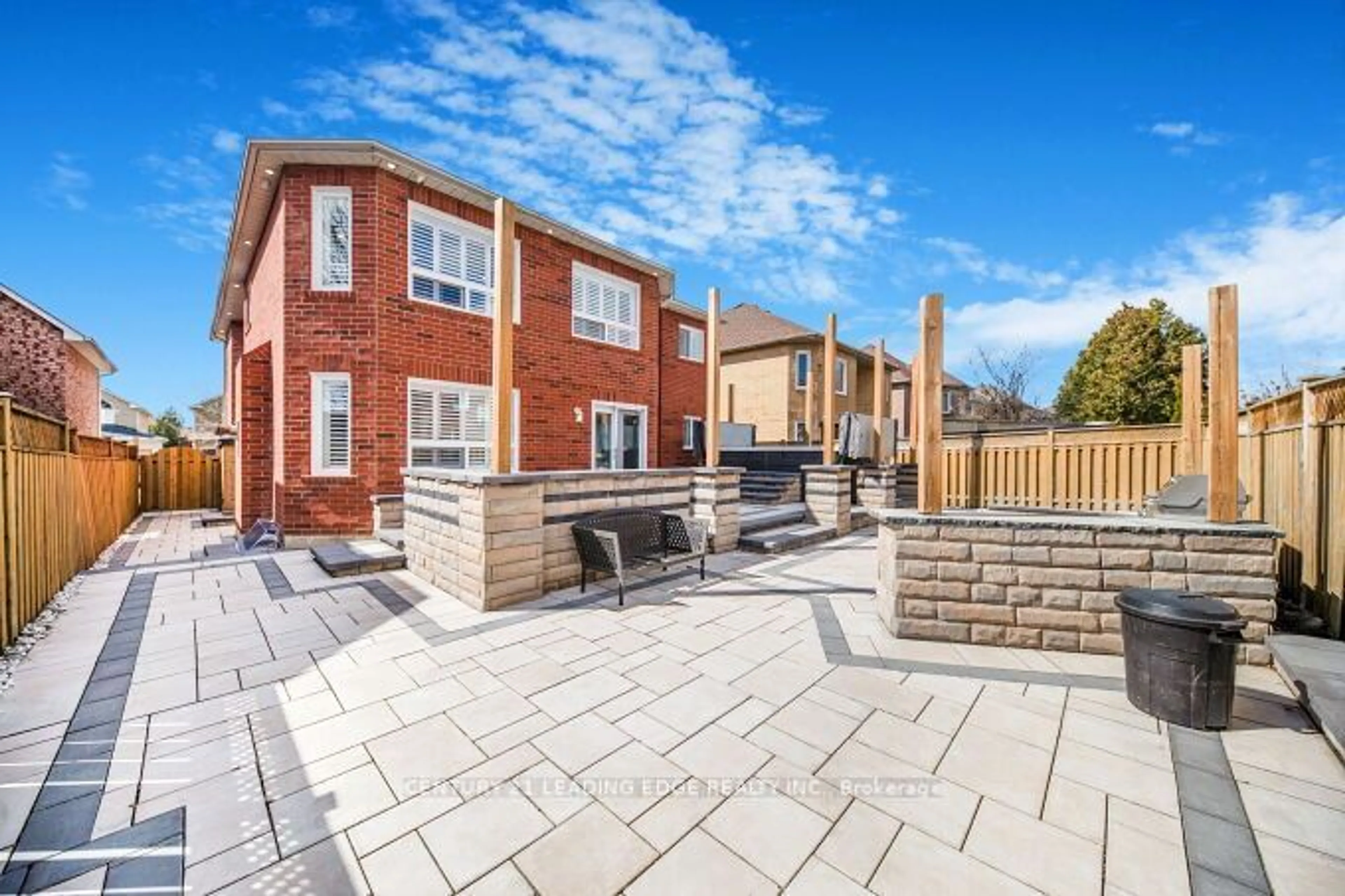 Patio for 19 Strickland Dr, Ajax Ontario L1T 4A1