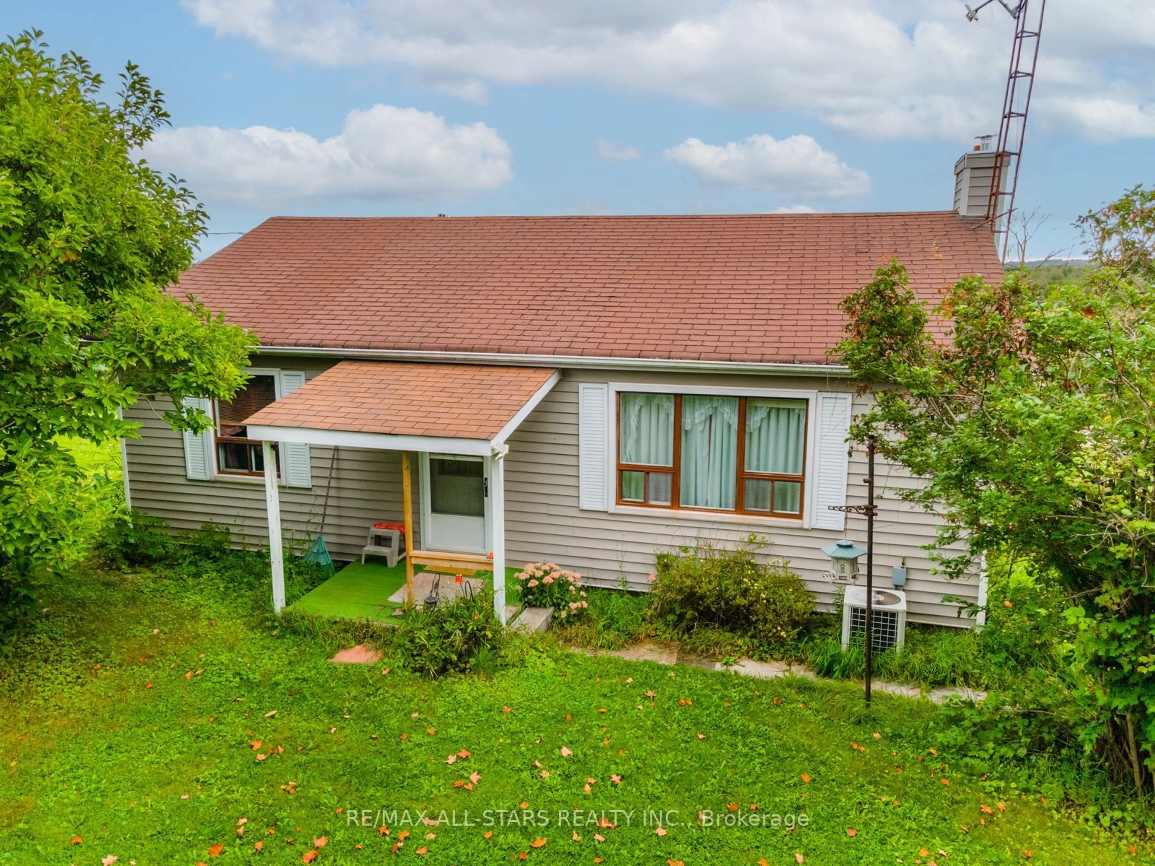 A pic from exterior of the house or condo, cottage for 12251 Old Simcoe Rd, Scugog Ontario L9L 1B3