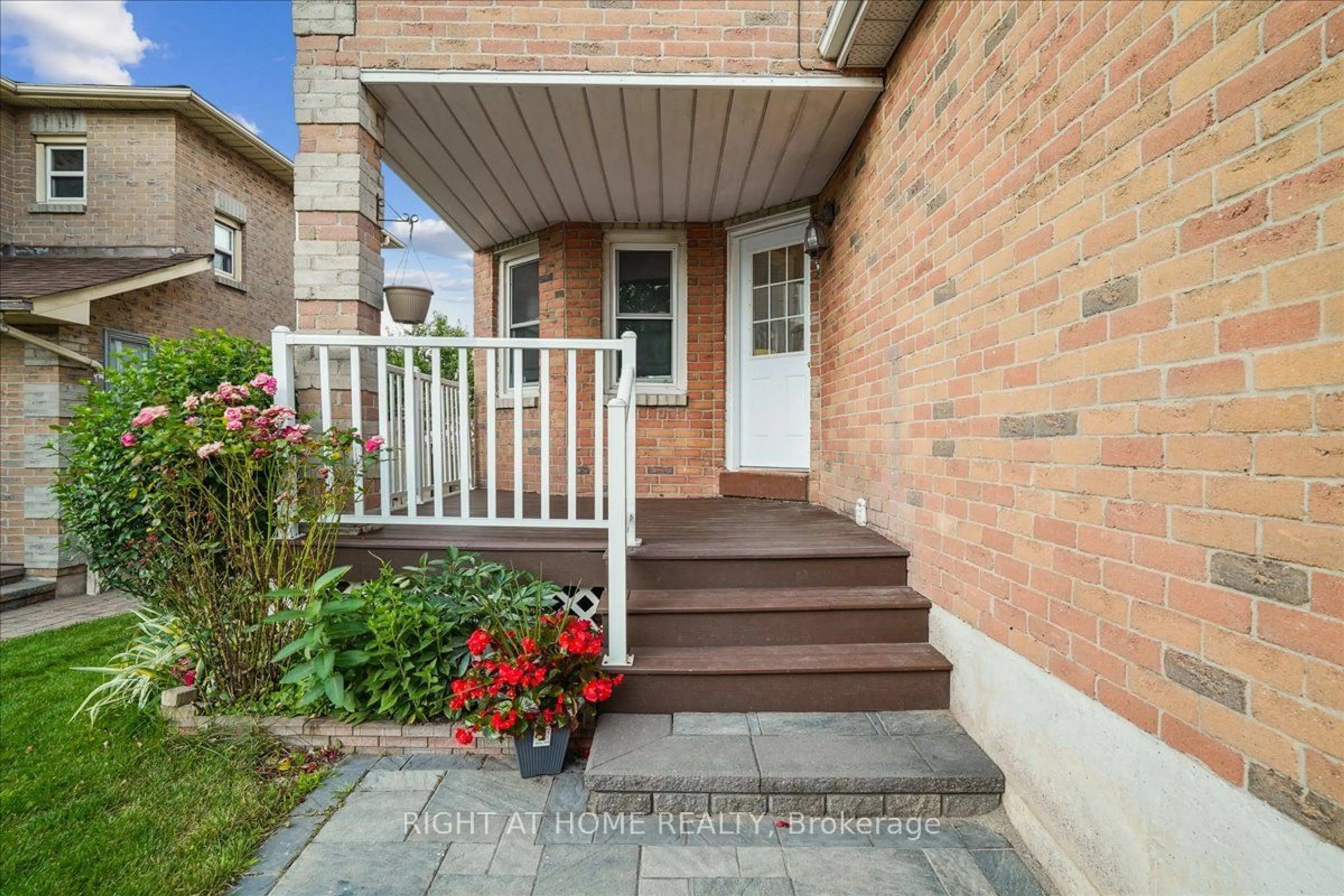 Indoor entryway for 106 Wright Cres, Ajax Ontario L1S 6X7