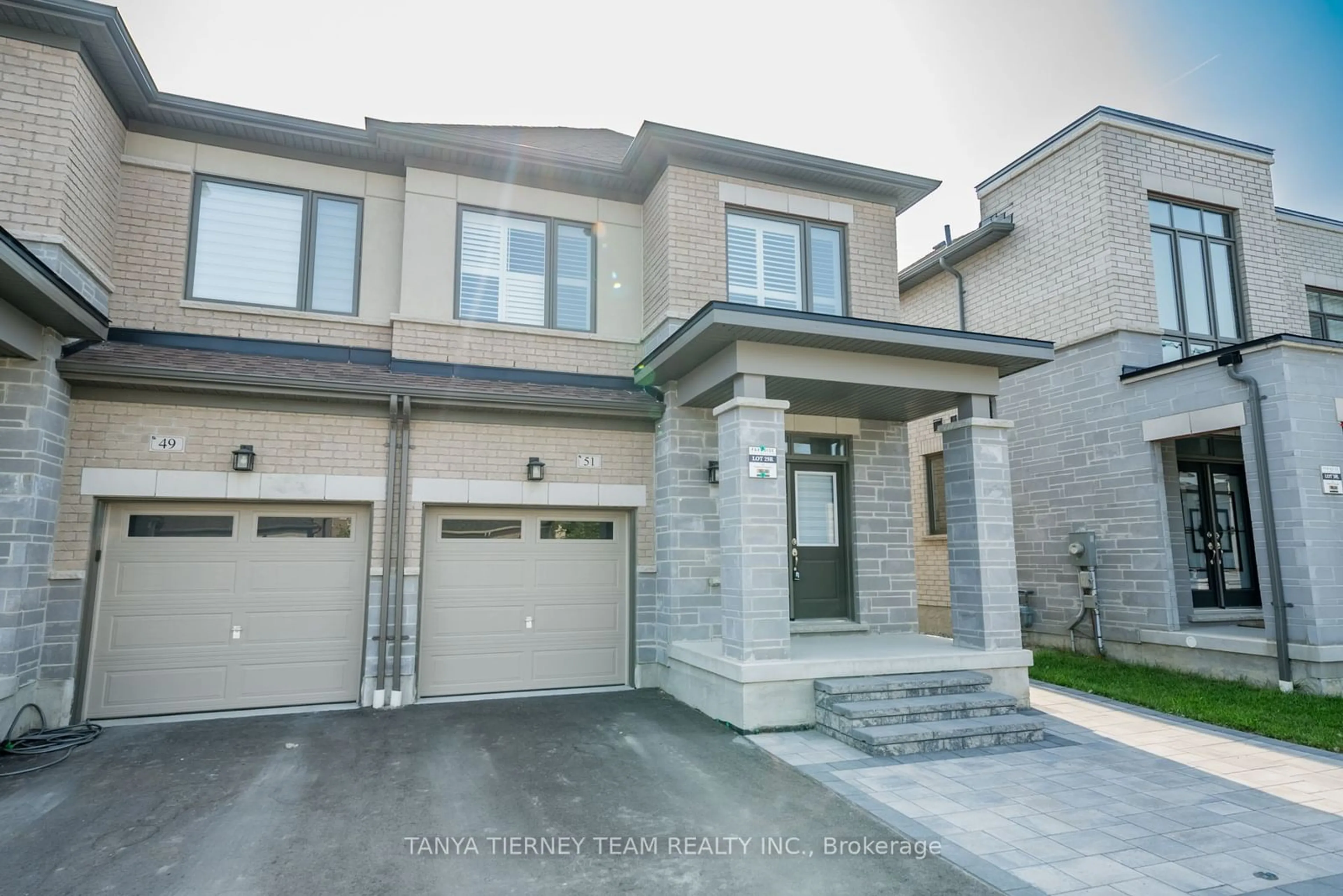 Frontside or backside of a home for 51 Conarty Cres, Whitby Ontario L1P 0L4