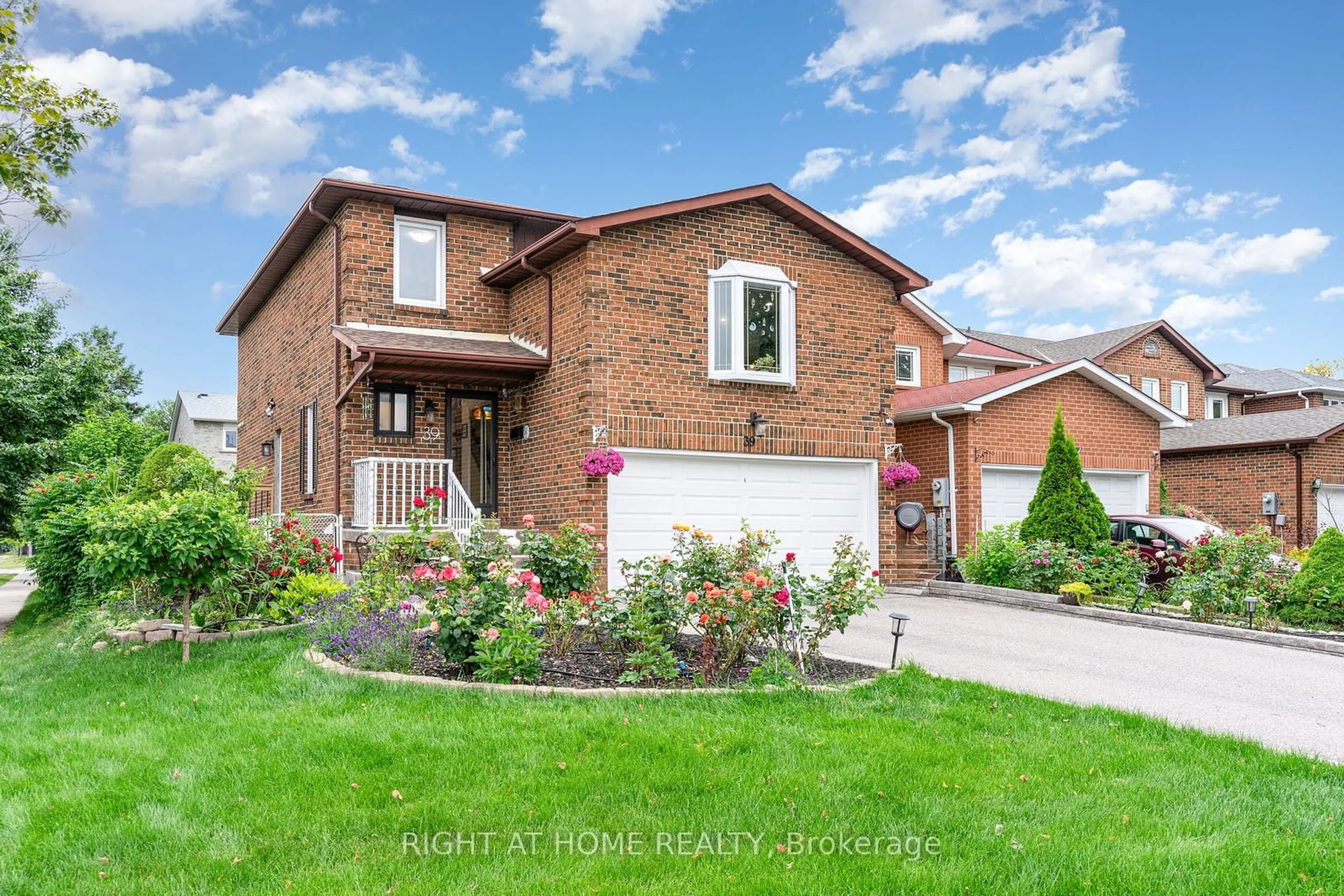 Home with brick exterior material for 39 Tarsus Cres, Toronto Ontario M1C 3W6