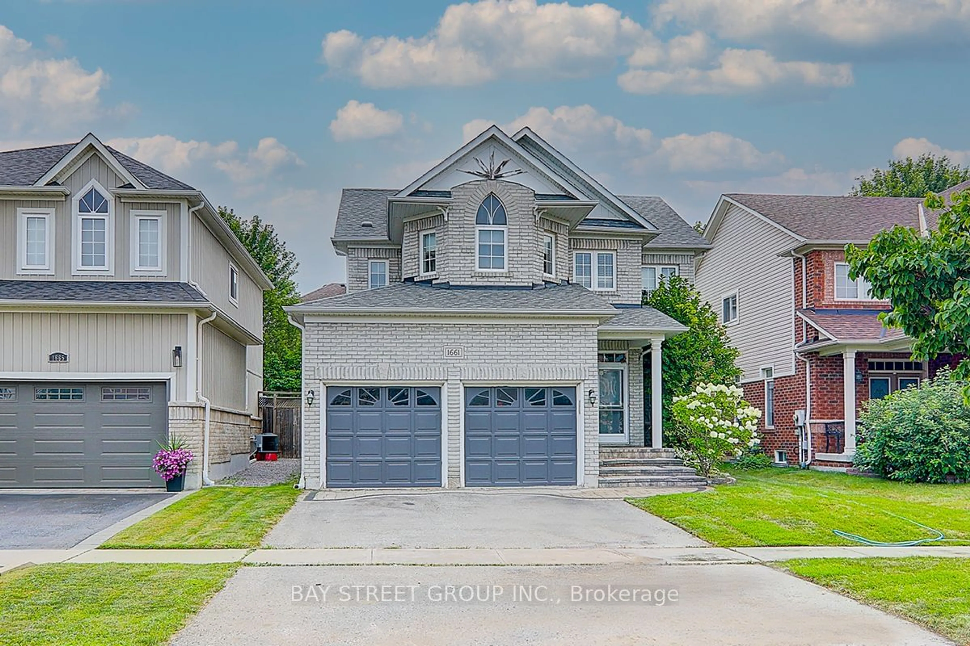 Frontside or backside of a home for 1661 Sherbrook Dr, Oshawa Ontario L1K 2X1