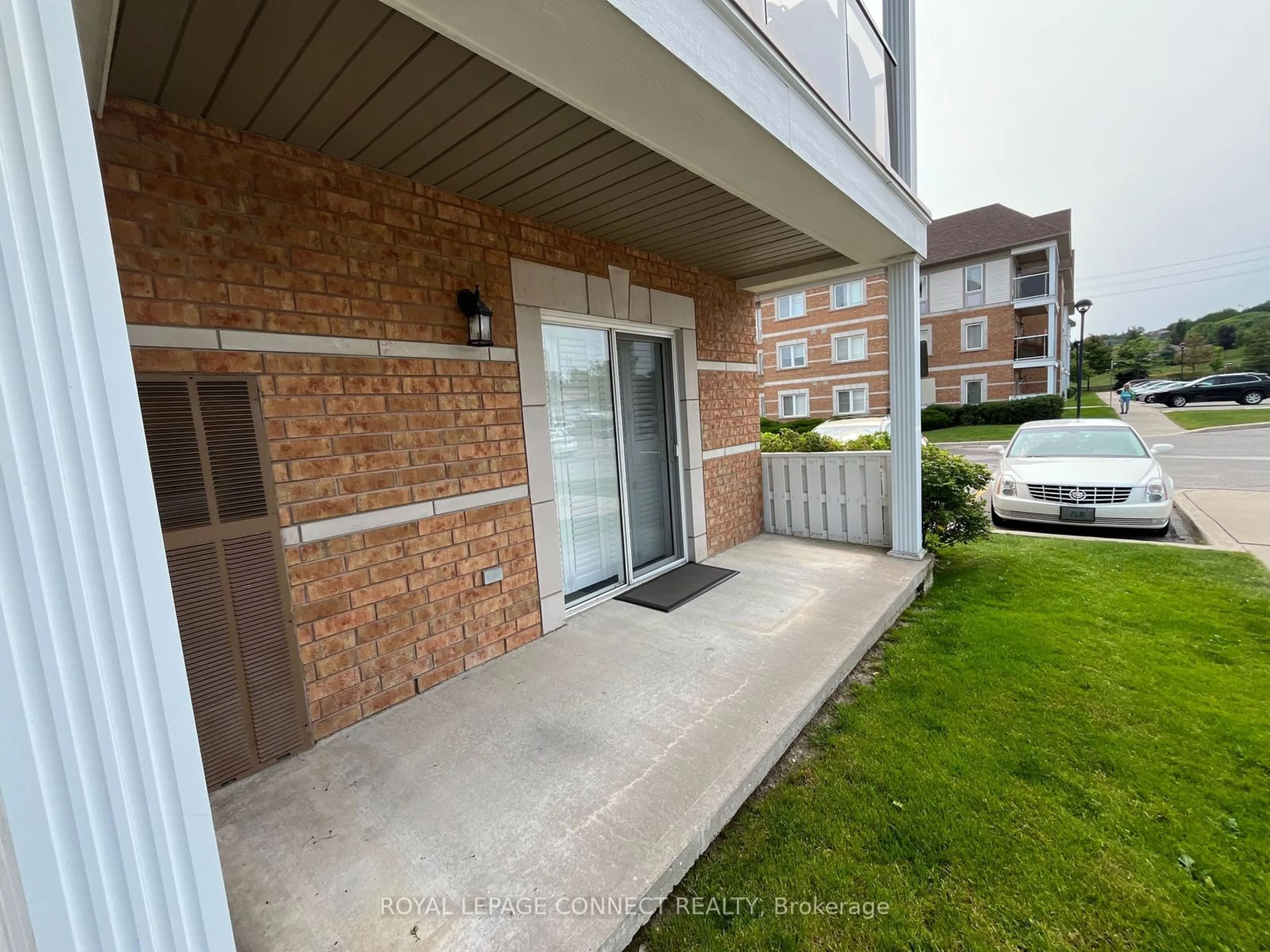 A pic from exterior of the house or condo for 136 Aspen Springs Dr #106, Clarington Ontario L1C 0H2