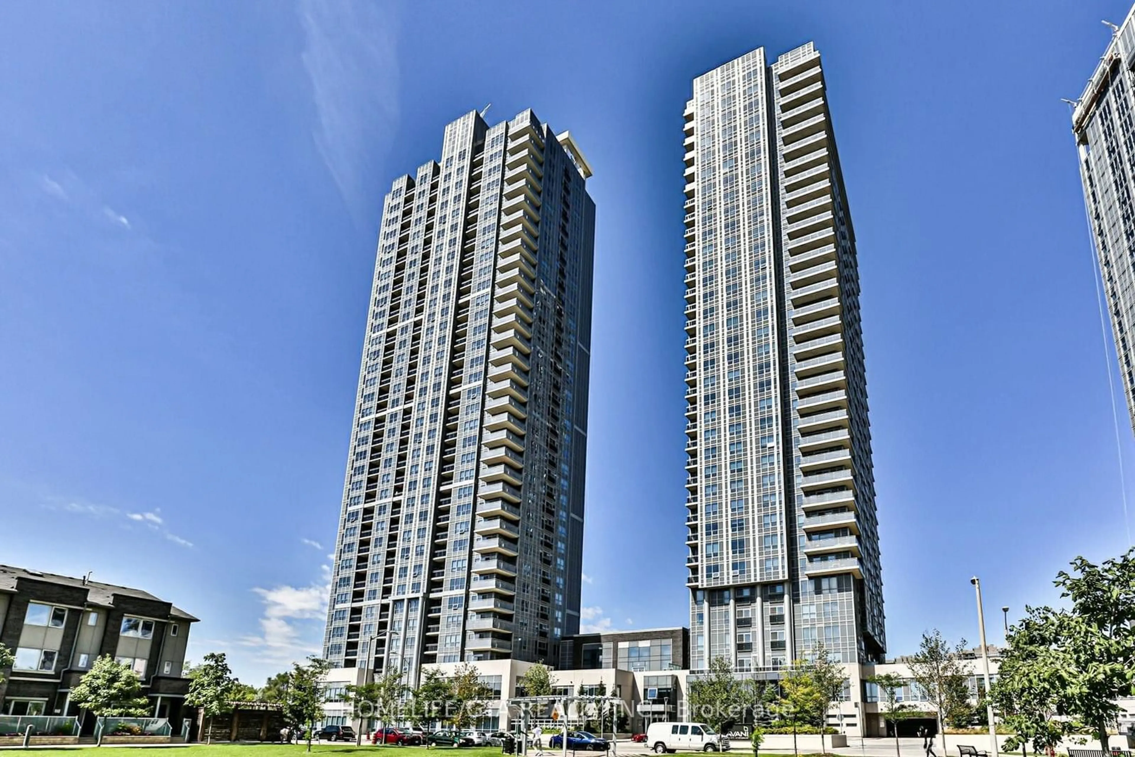 A pic from exterior of the house or condo for 275 Village Green Sq #217, Toronto Ontario M1S 0L8