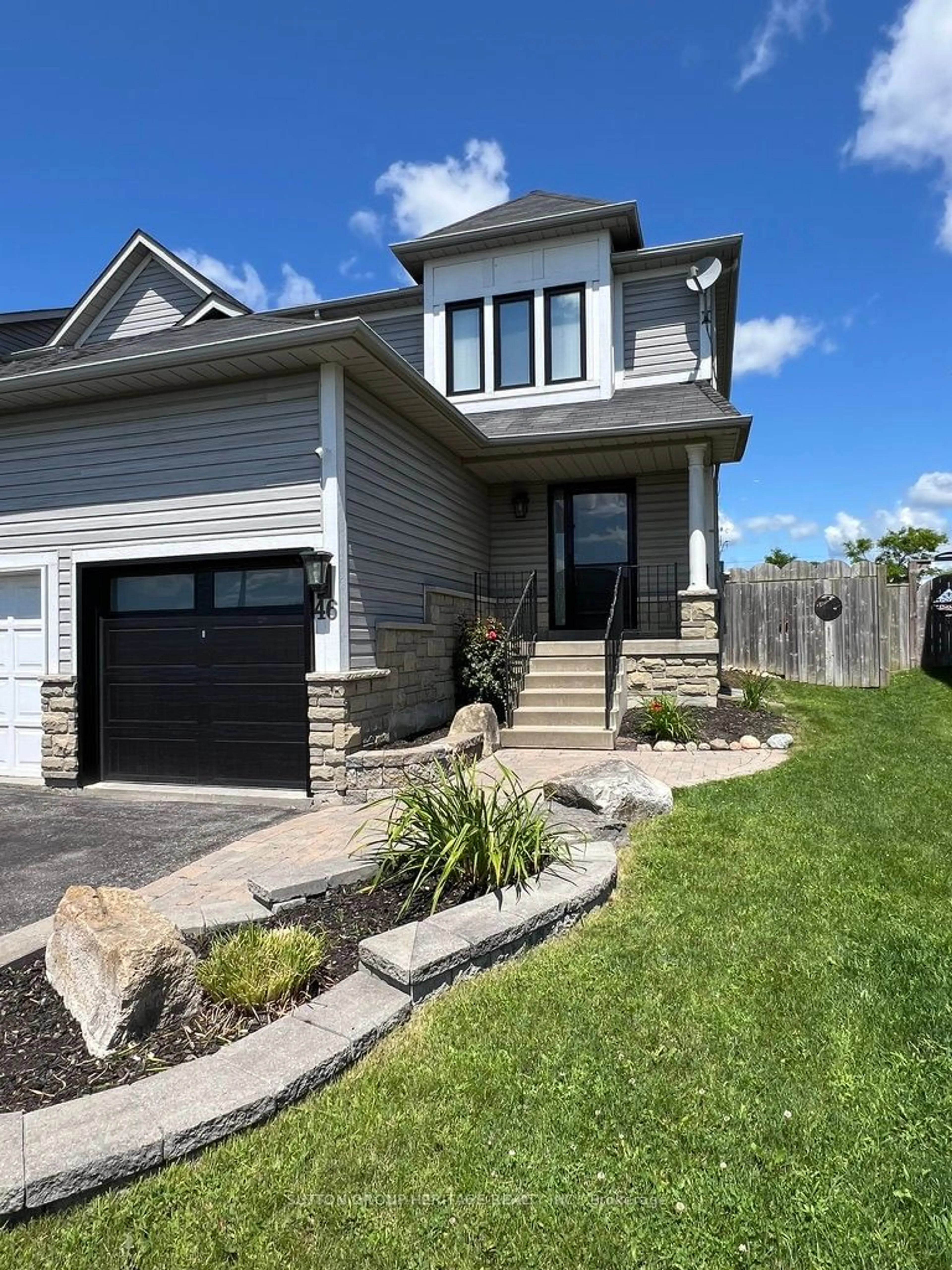 Frontside or backside of a home for 46 Ivory Crt, Clarington Ontario L1C 5C1