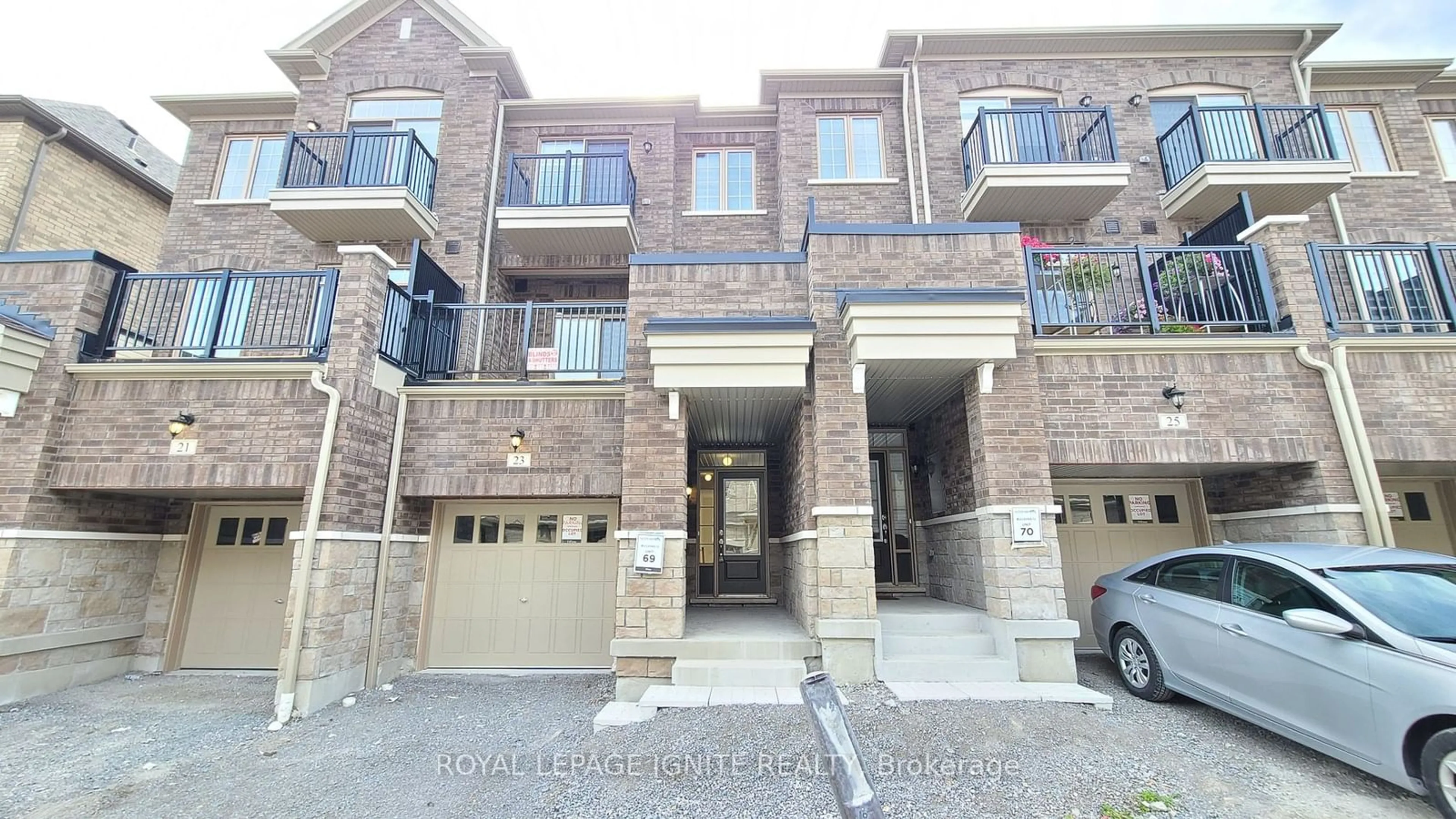 A pic from exterior of the house or condo for 23 Kingfisher Way, Whitby Ontario L1P 0K3