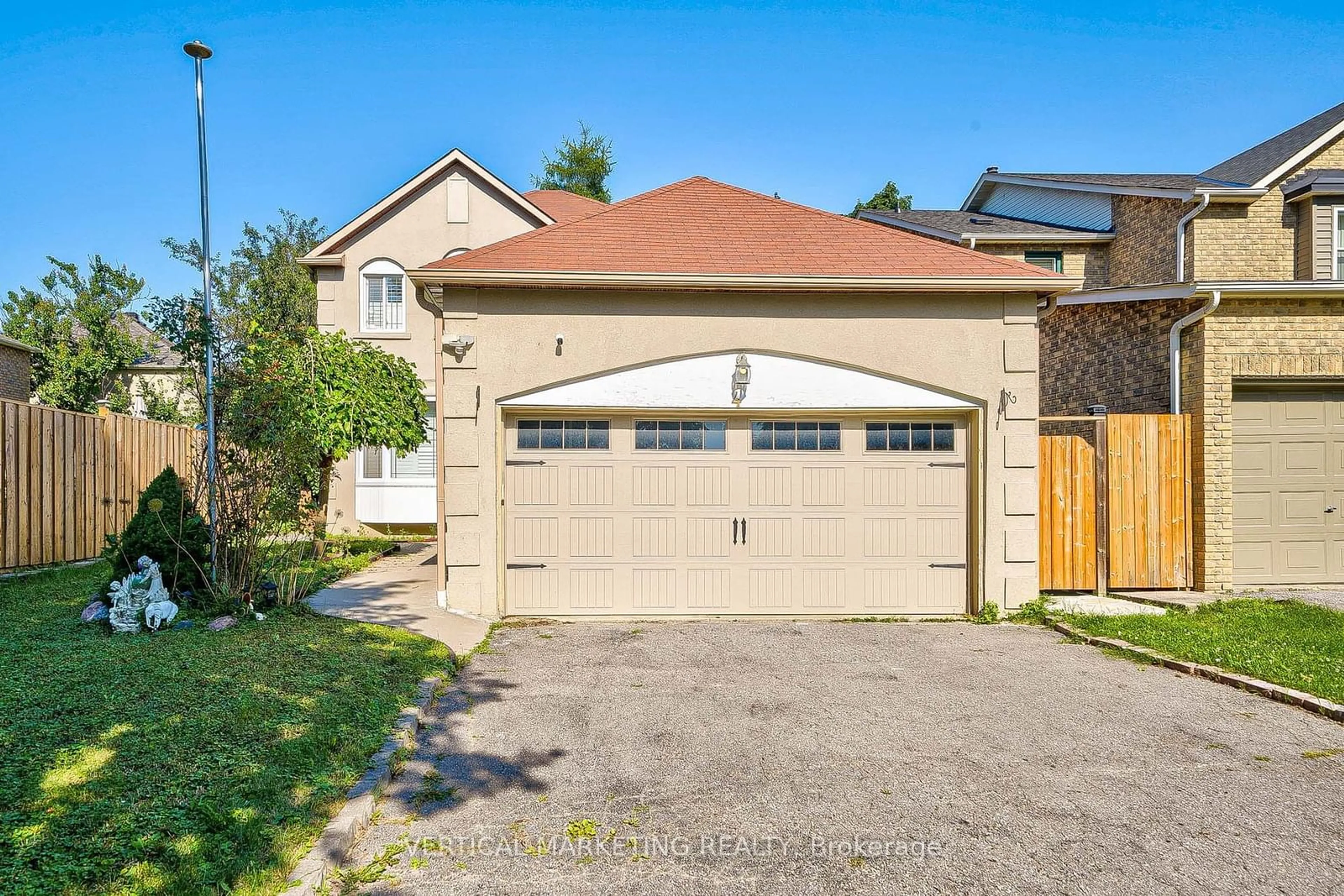 Frontside or backside of a home for 4 Radford Dr, Ajax Ontario L1T 1V9