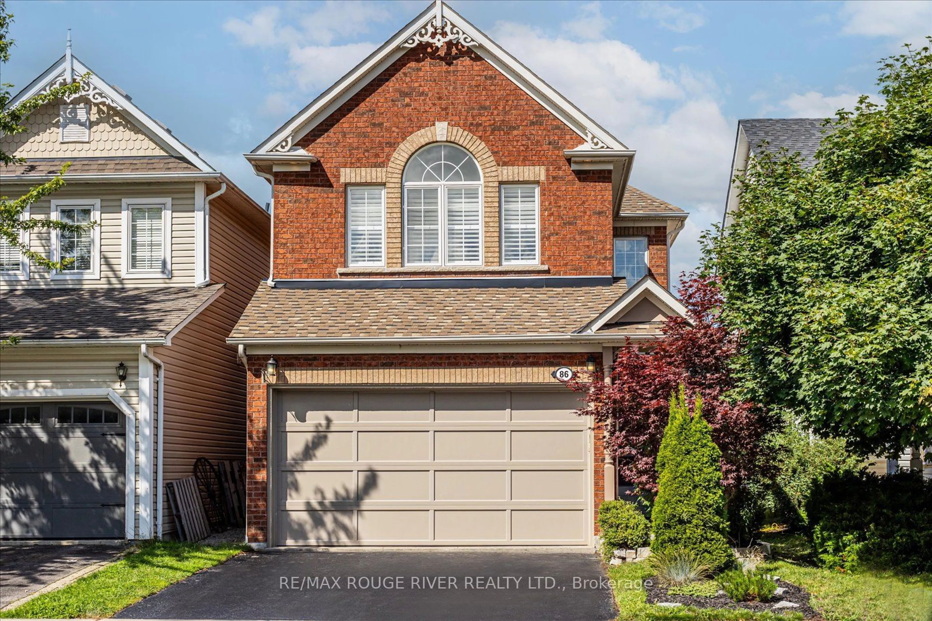 Home with brick exterior material for 86 Bayberry Crt, Whitby Ontario L1M 2L1