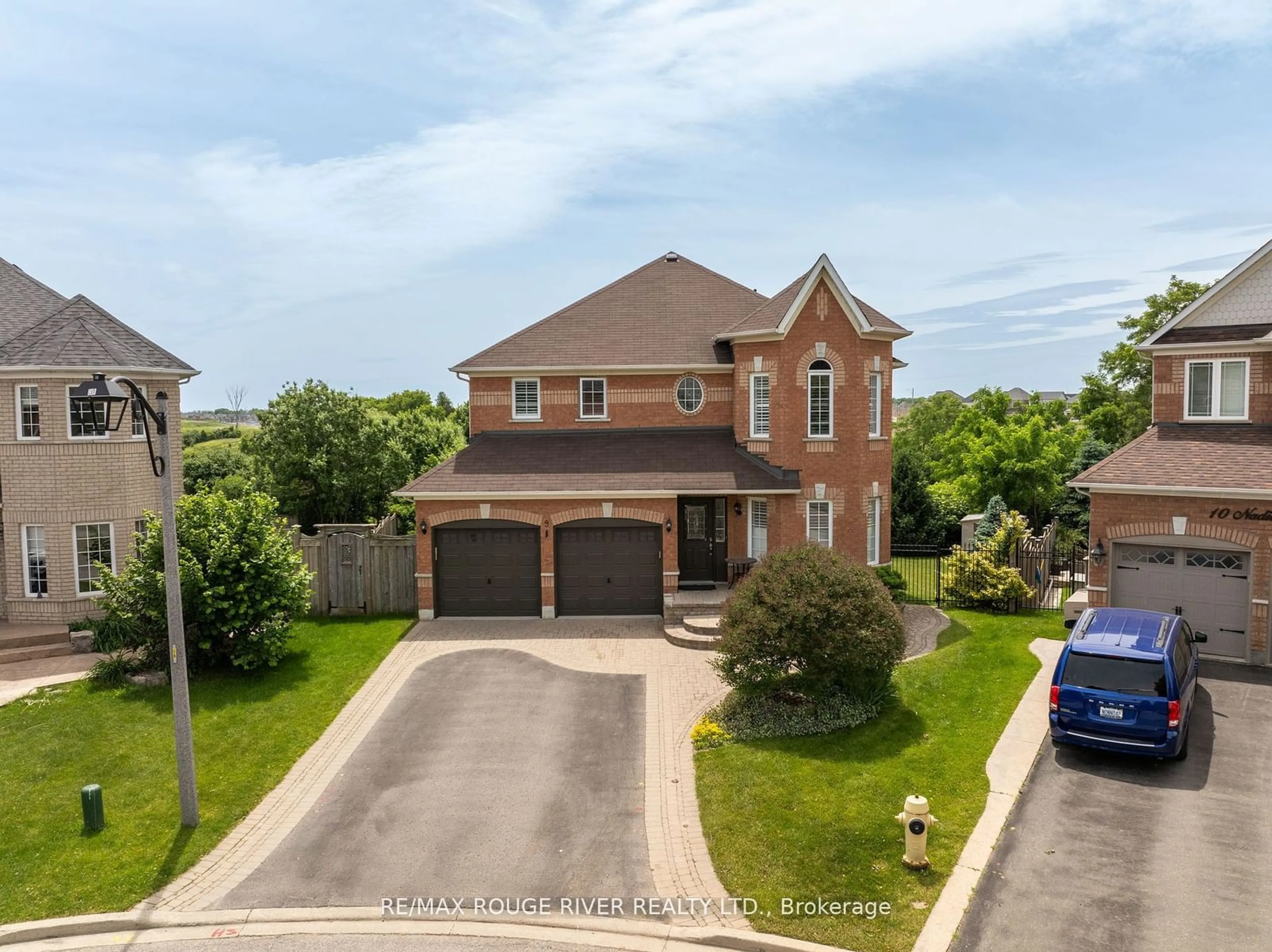 Frontside or backside of a home for 9 Nadia Crt, Whitby Ontario L1P 1V3