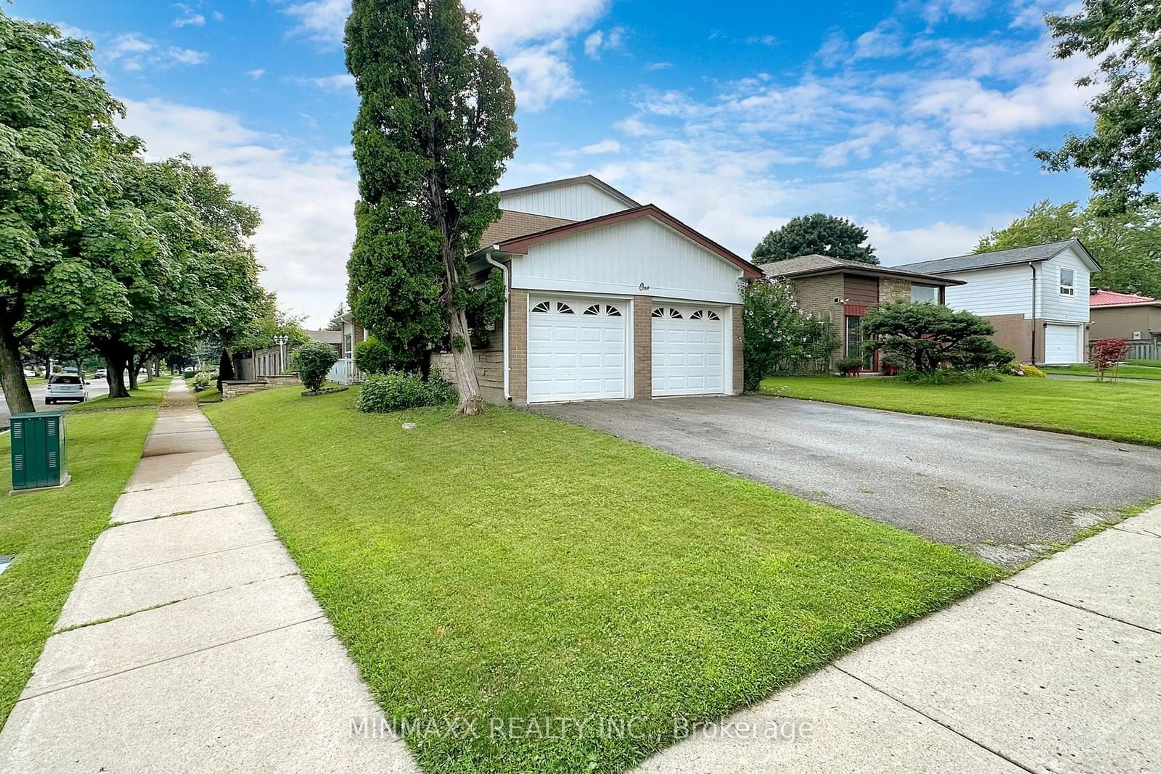 Frontside or backside of a home for 1 Kentish Cres, Toronto Ontario M1S 2Z3