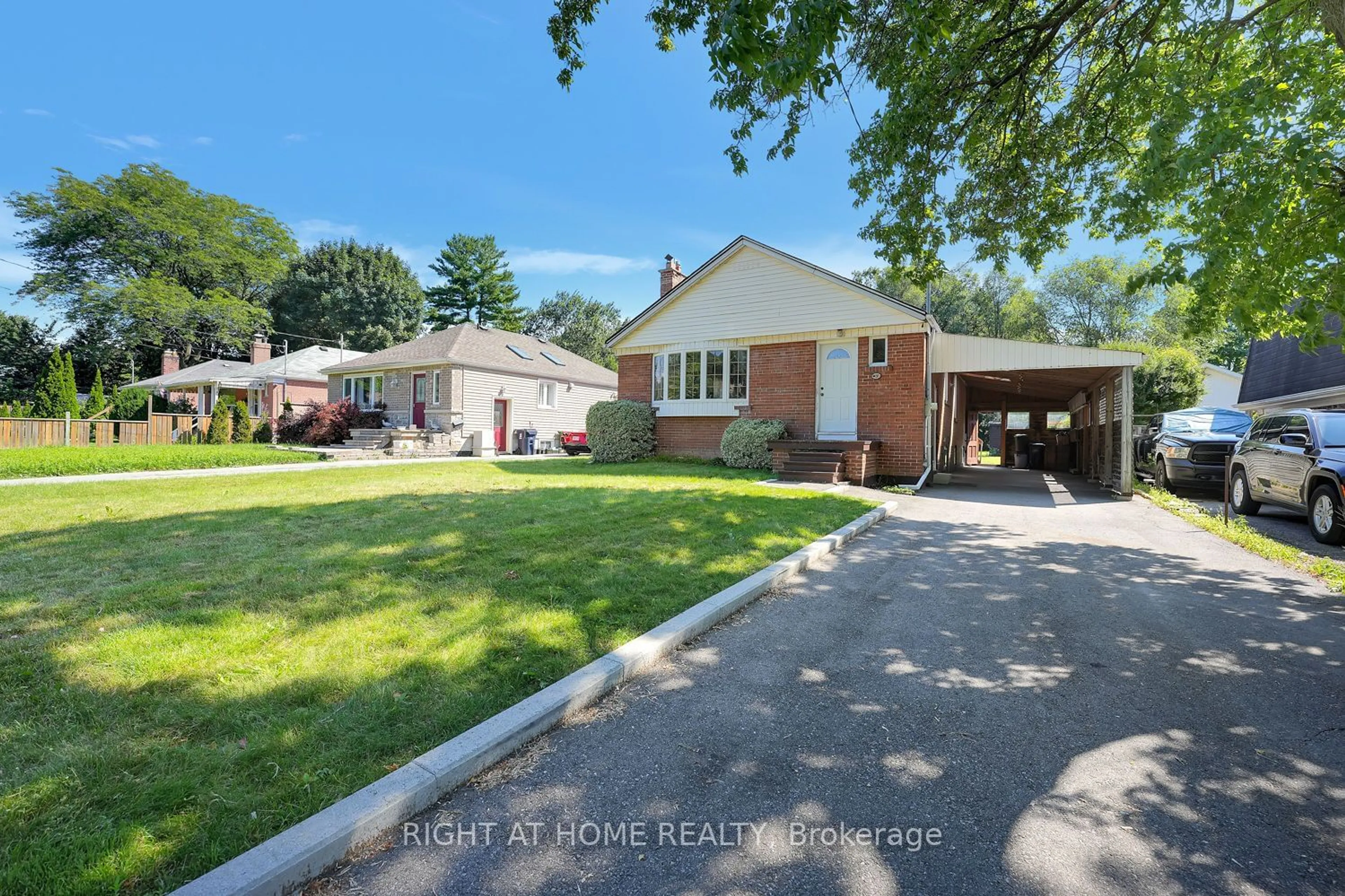 Frontside or backside of a home for 3 Lowell Ave, Toronto Ontario M1M 3M7