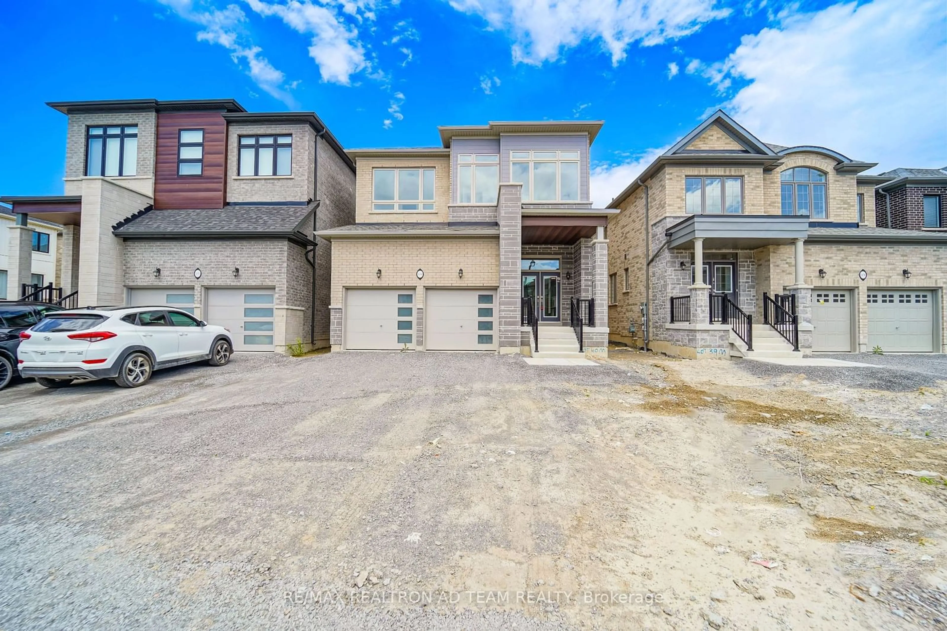 A pic from exterior of the house or condo for 1174 Plymouth Dr, Oshawa Ontario L1L 0T4