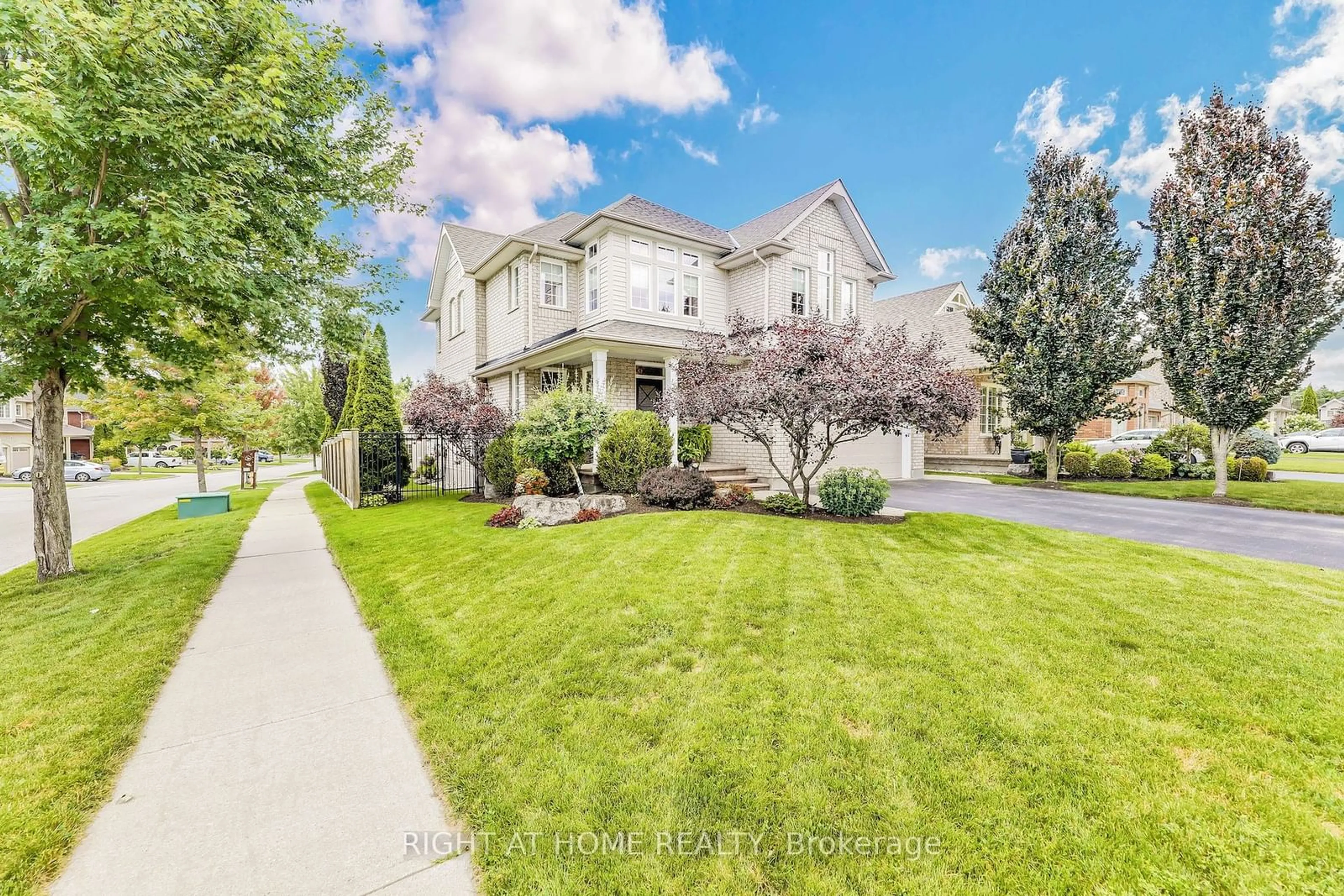 Frontside or backside of a home for 2271 Pindar Cres, Oshawa Ontario L1L 0C6