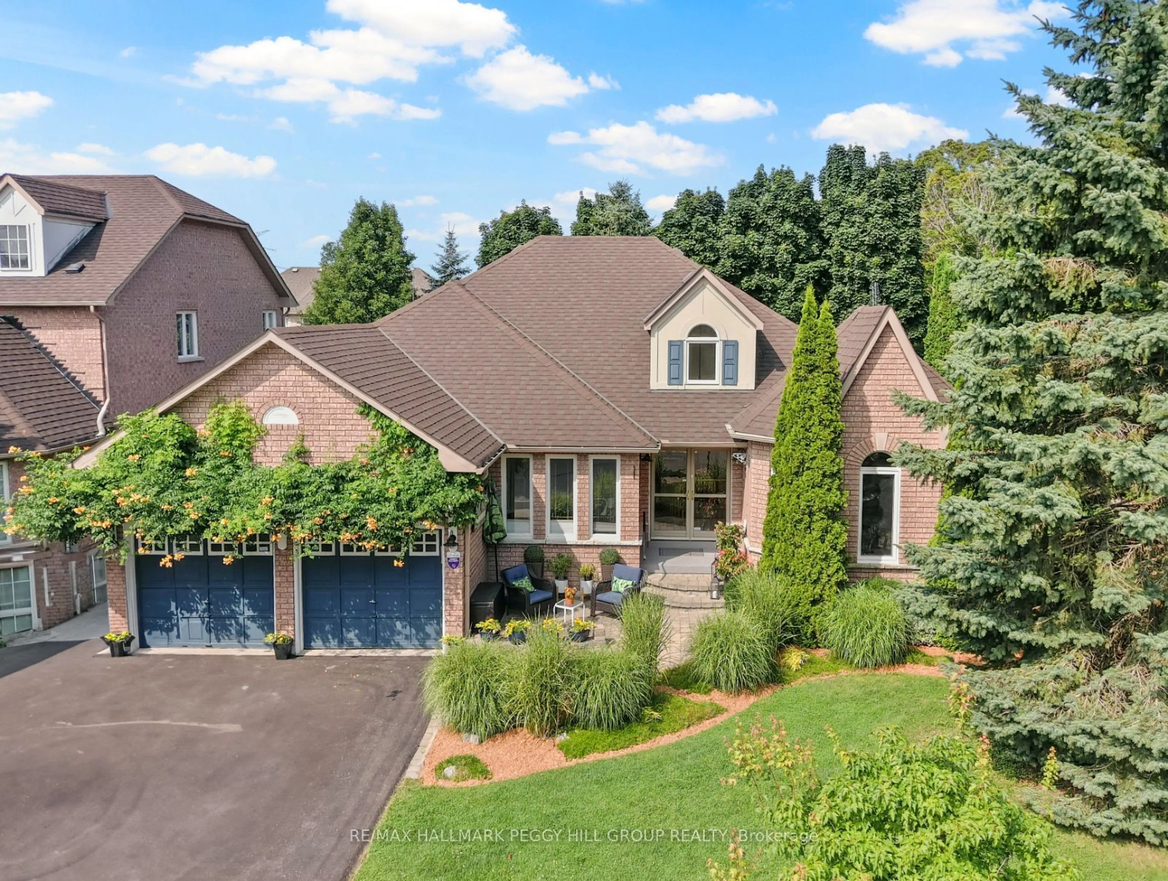 Frontside or backside of a home for 22 Catherwood Lane, Clarington Ontario L1B 1C1