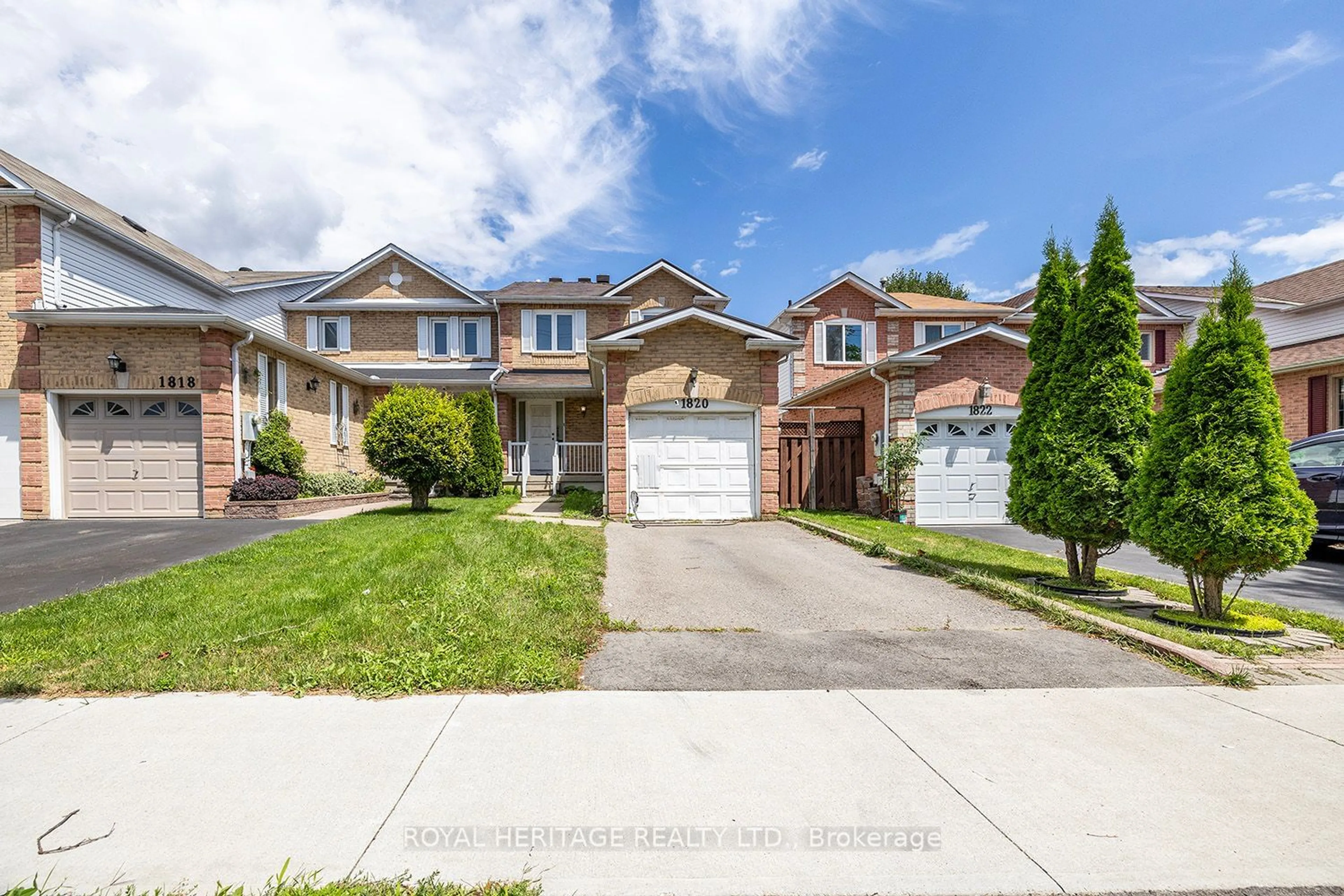 Frontside or backside of a home for 1820 Bainbridge Dr, Pickering Ontario L1V 6L7