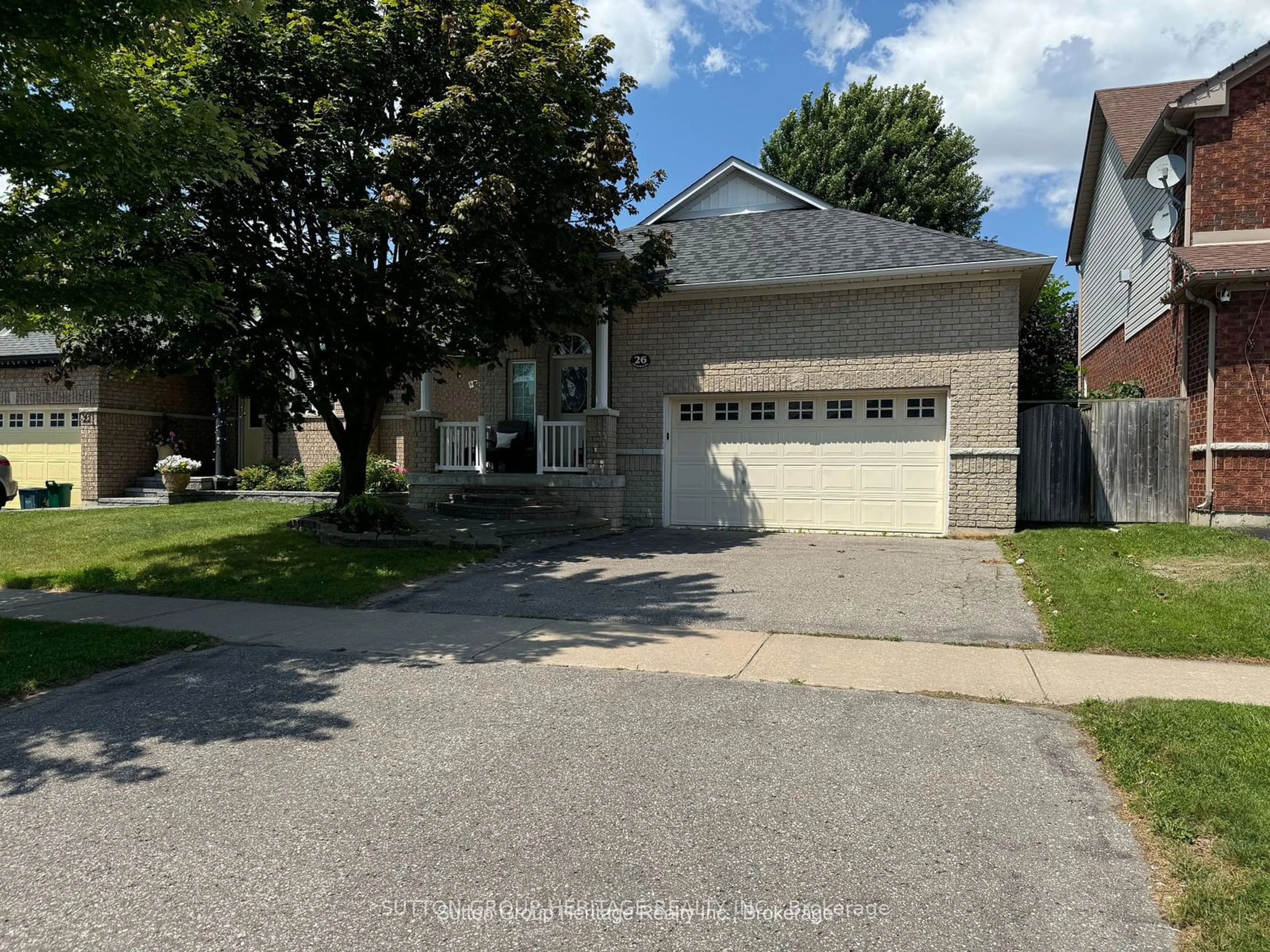 Frontside or backside of a home for 26 Southfield Ave, Clarington Ontario L1E 3H1