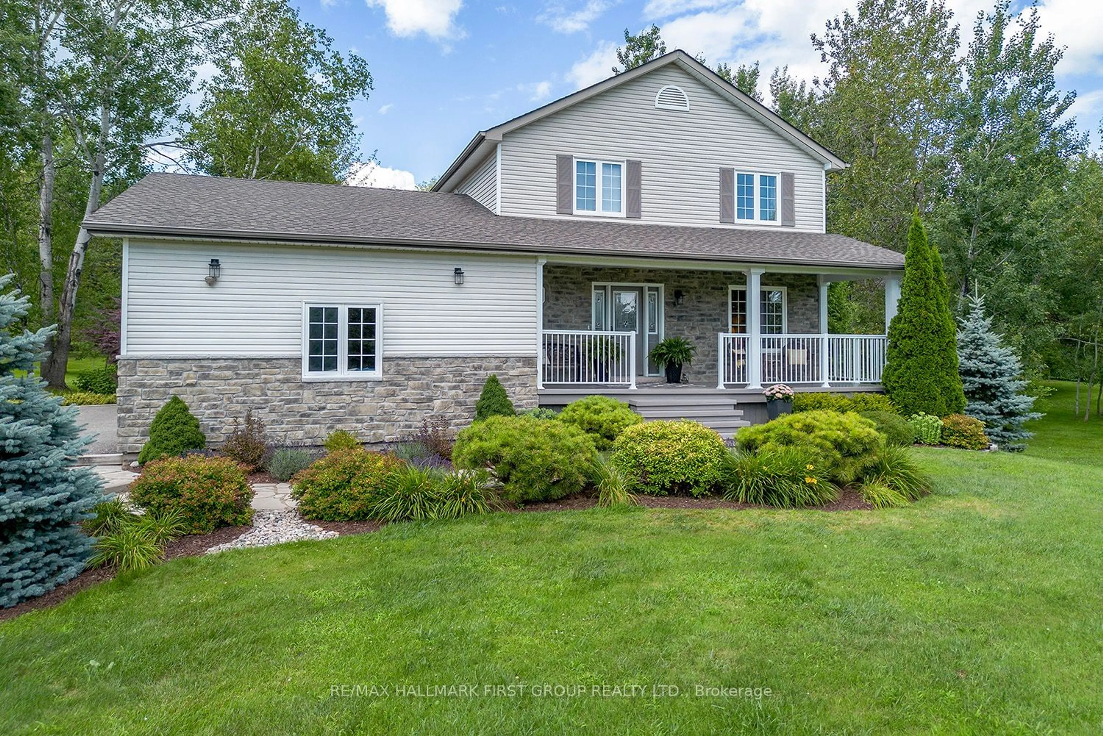 Frontside or backside of a home for 8 Cawkers Cove Rd, Scugog Ontario L9L 1P4