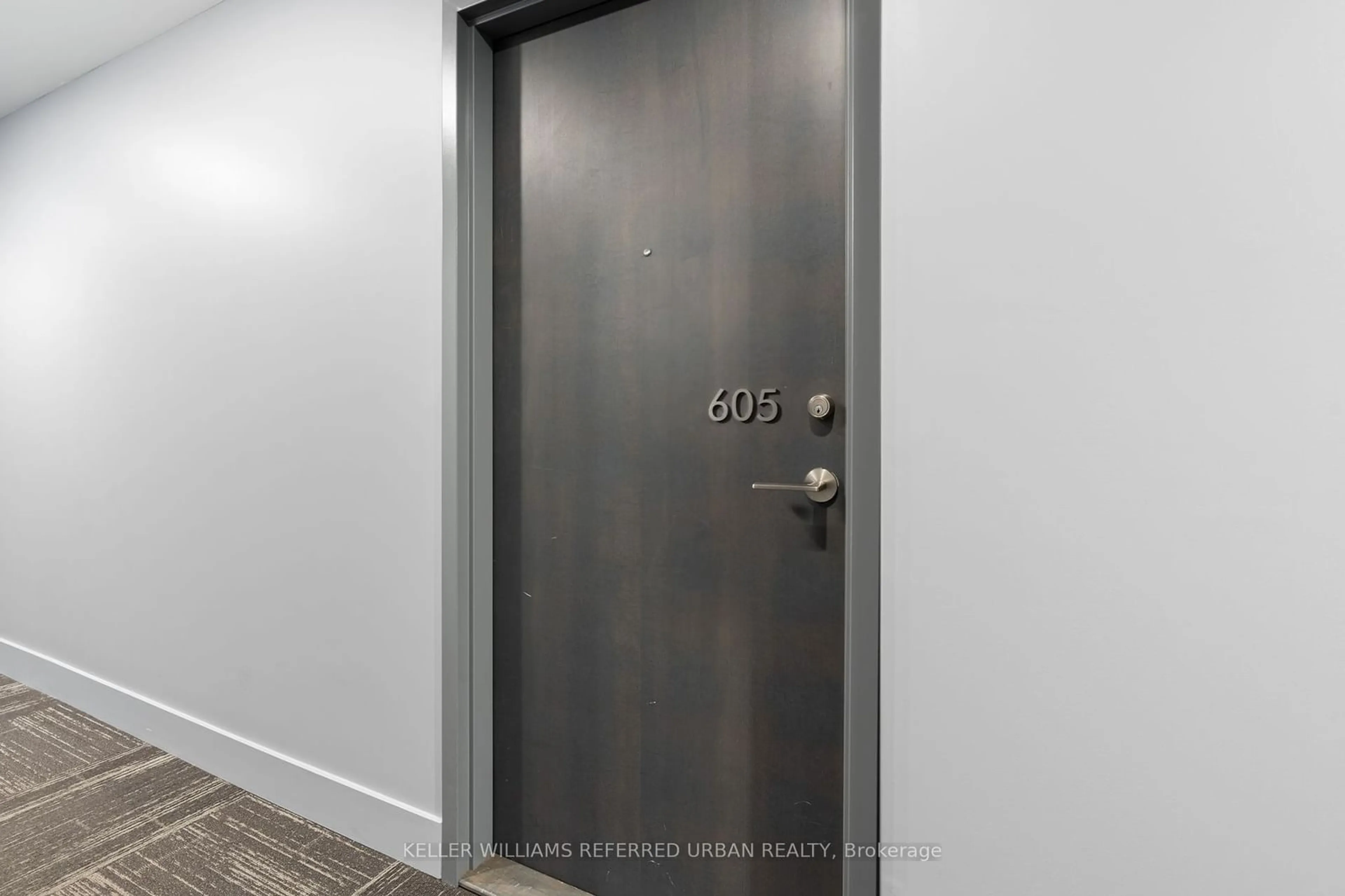 Indoor entryway for 630 Queen St #605, Toronto Ontario M4M 1G3