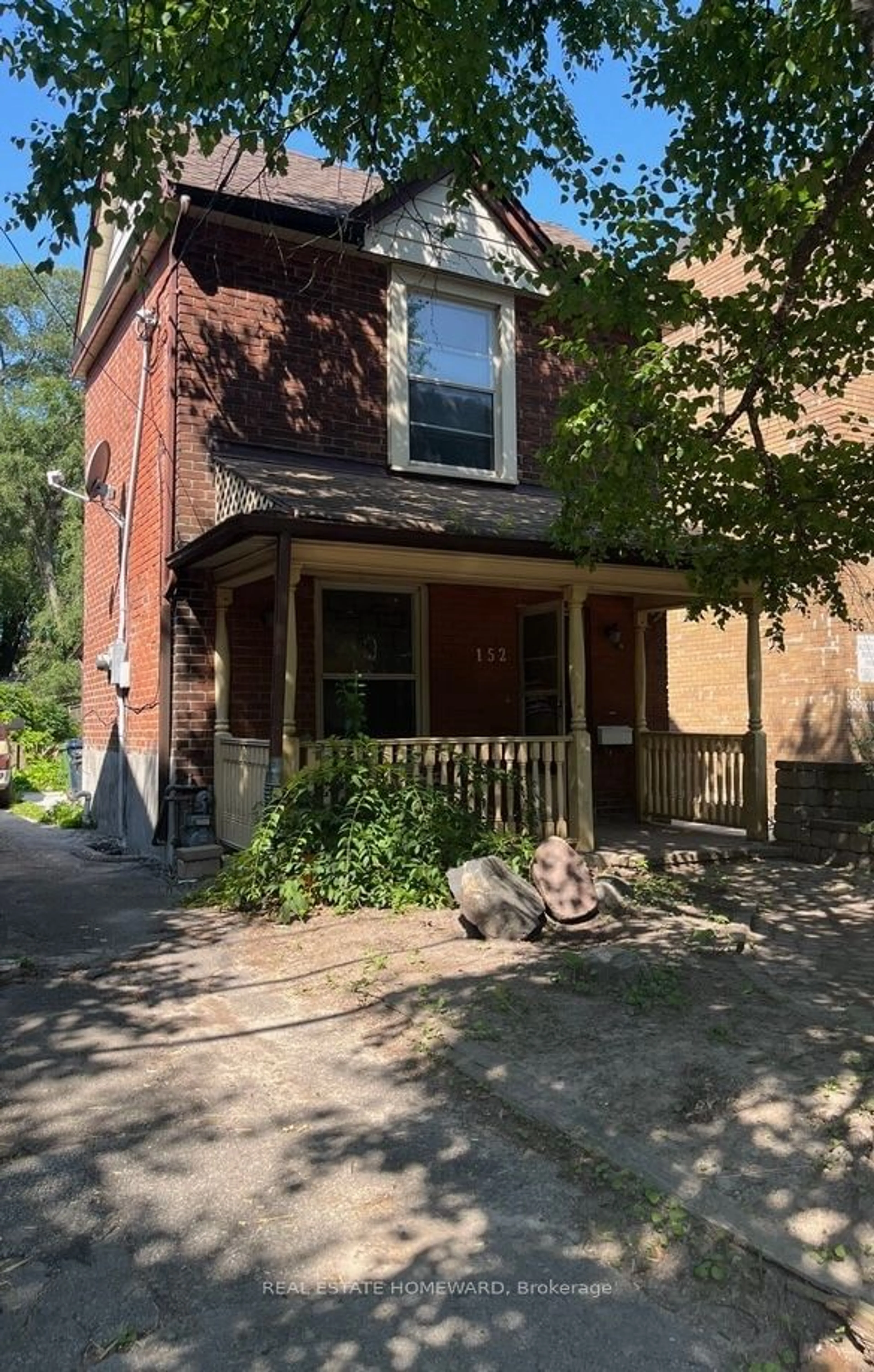 Frontside or backside of a home for 152 Barrington Ave, Toronto Ontario M4C 4Z2
