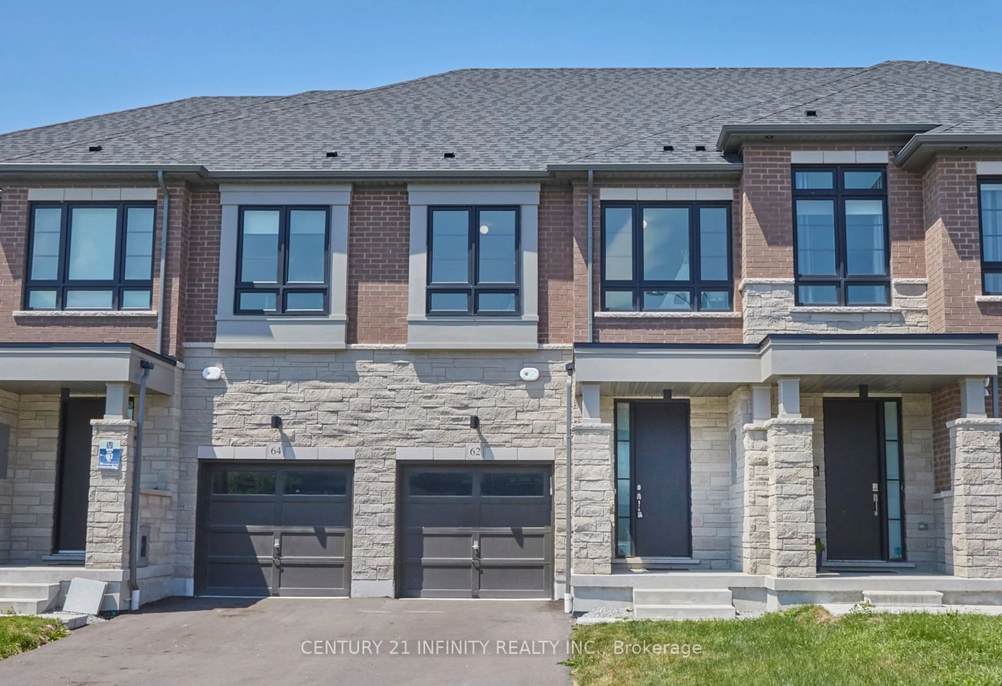 Home with brick exterior material for 62 Peter Hogg Crt, Whitby Ontario L1P 0N2