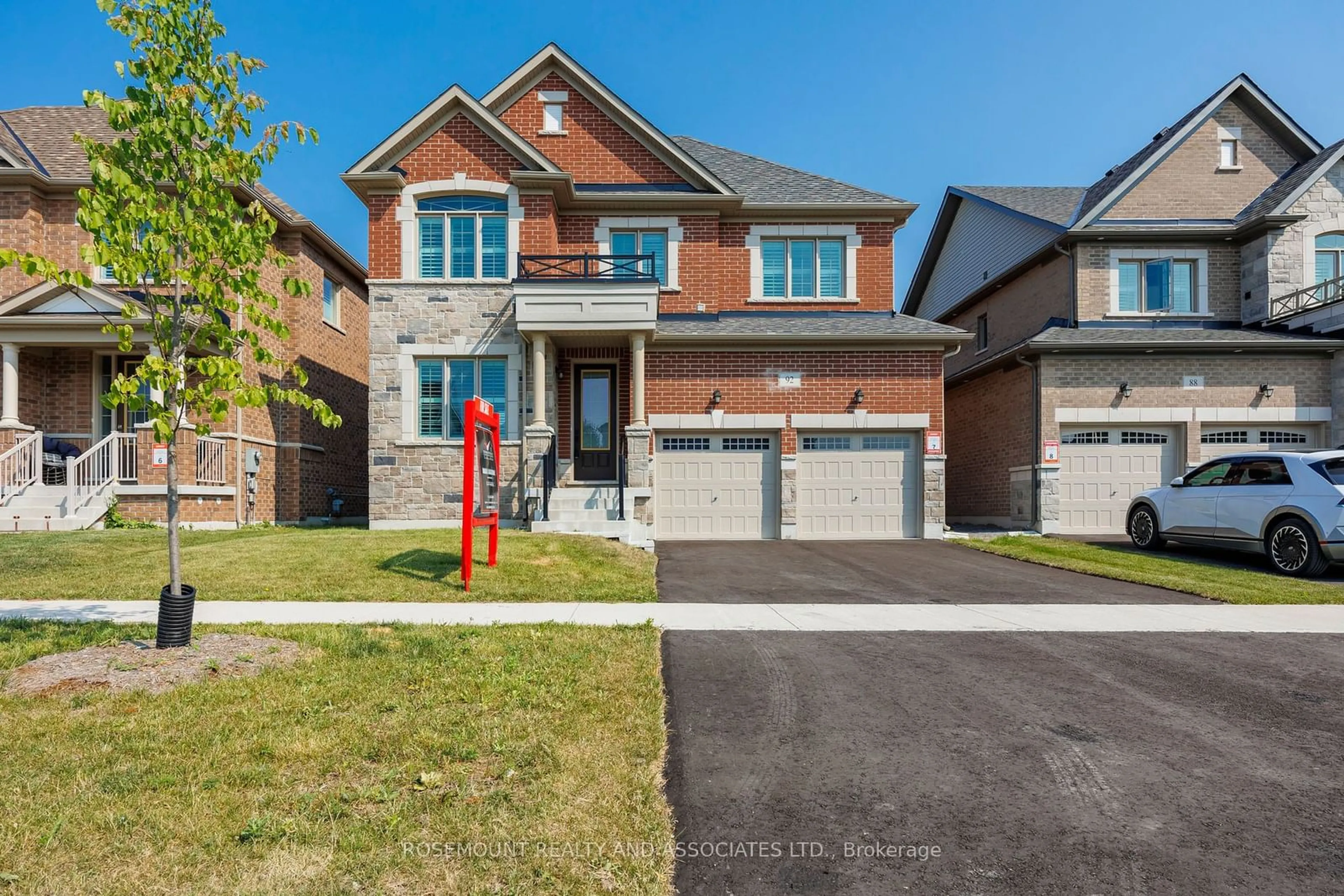 Home with brick exterior material for 92 Grady Dr, Clarington Ontario L1B 1G9