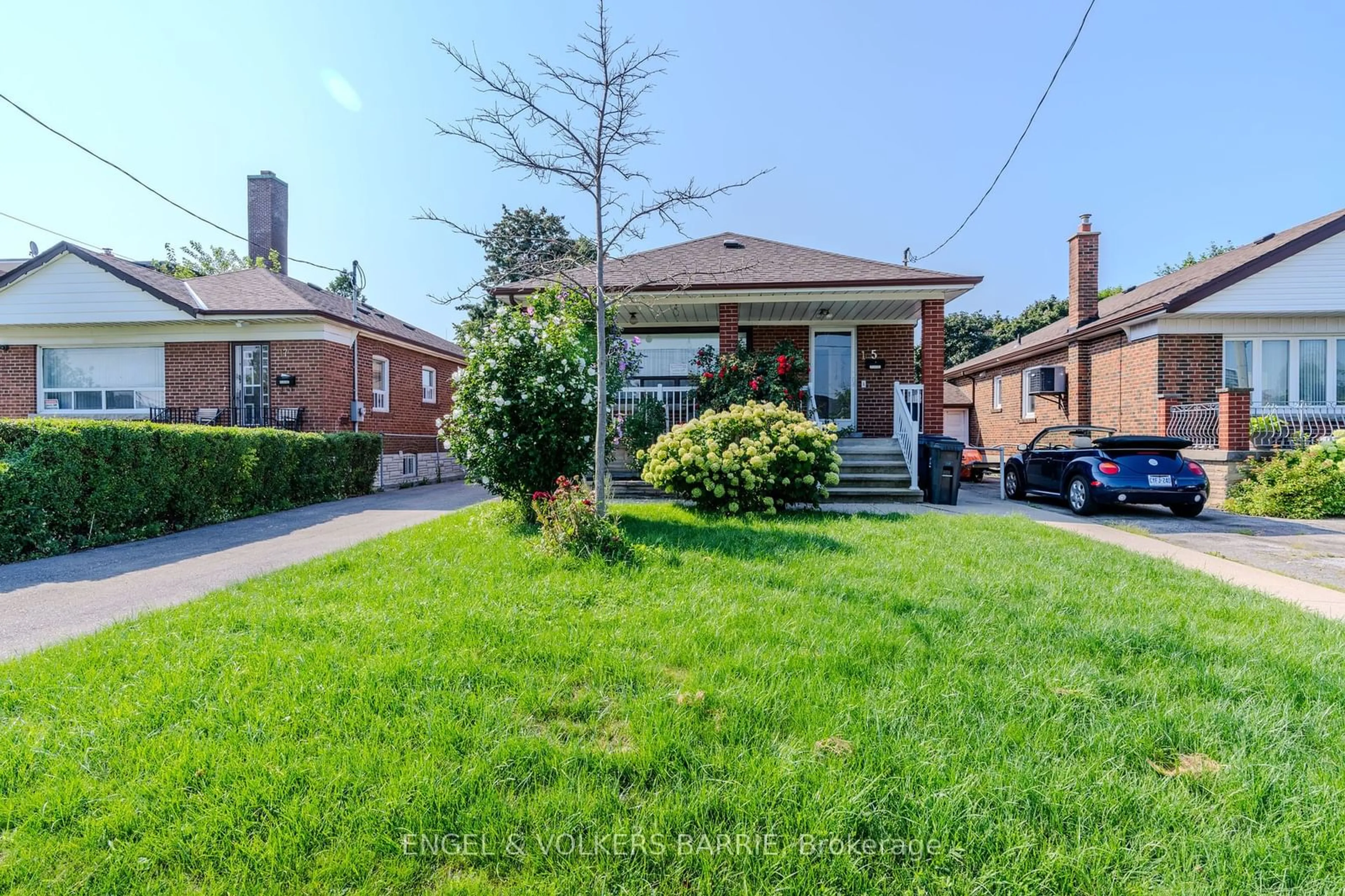 Frontside or backside of a home for 15 Sadler Dr, Toronto Ontario M1K 1J9