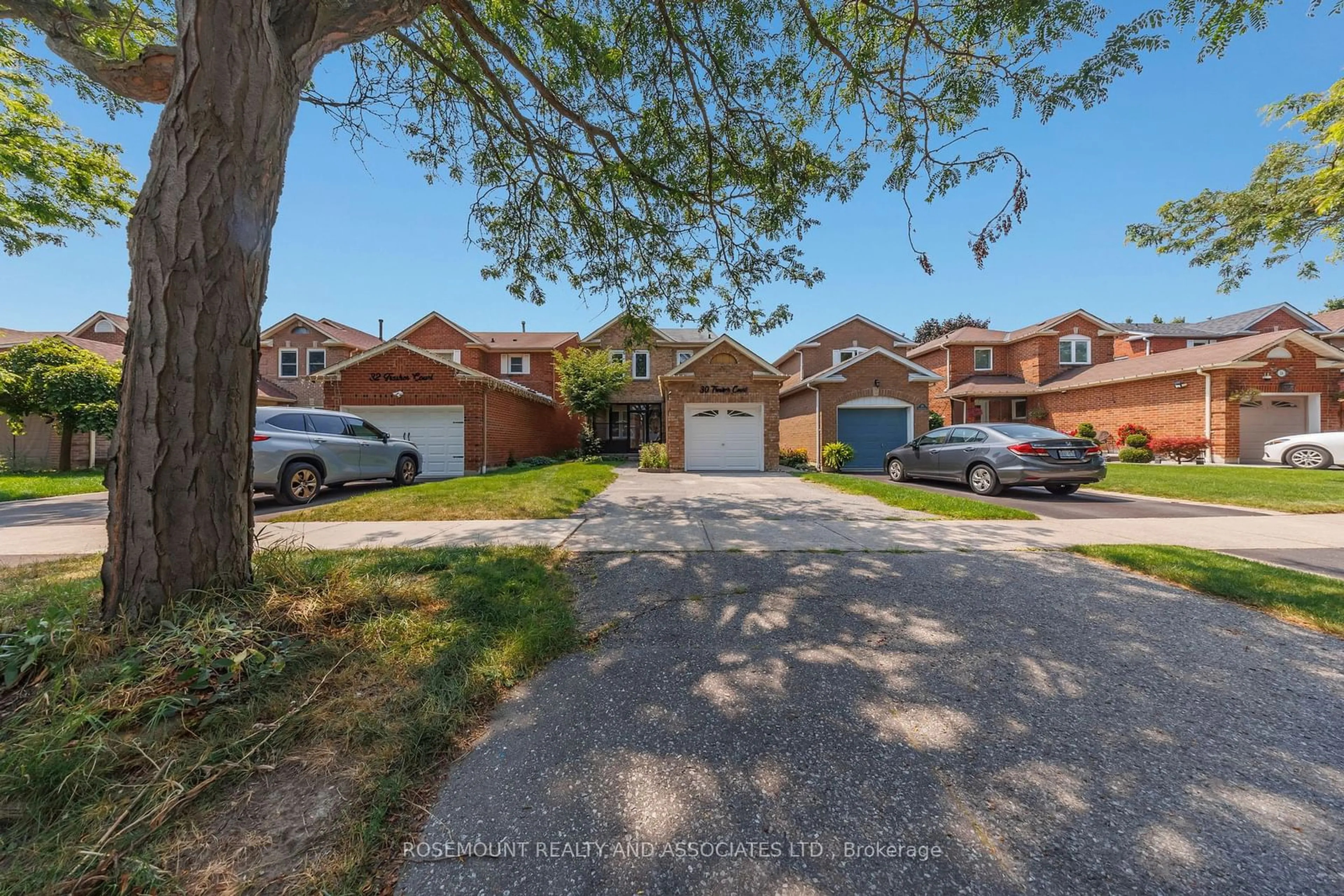 A pic from exterior of the house or condo for 30 Tresher Crt, Ajax Ontario L1T 2N2