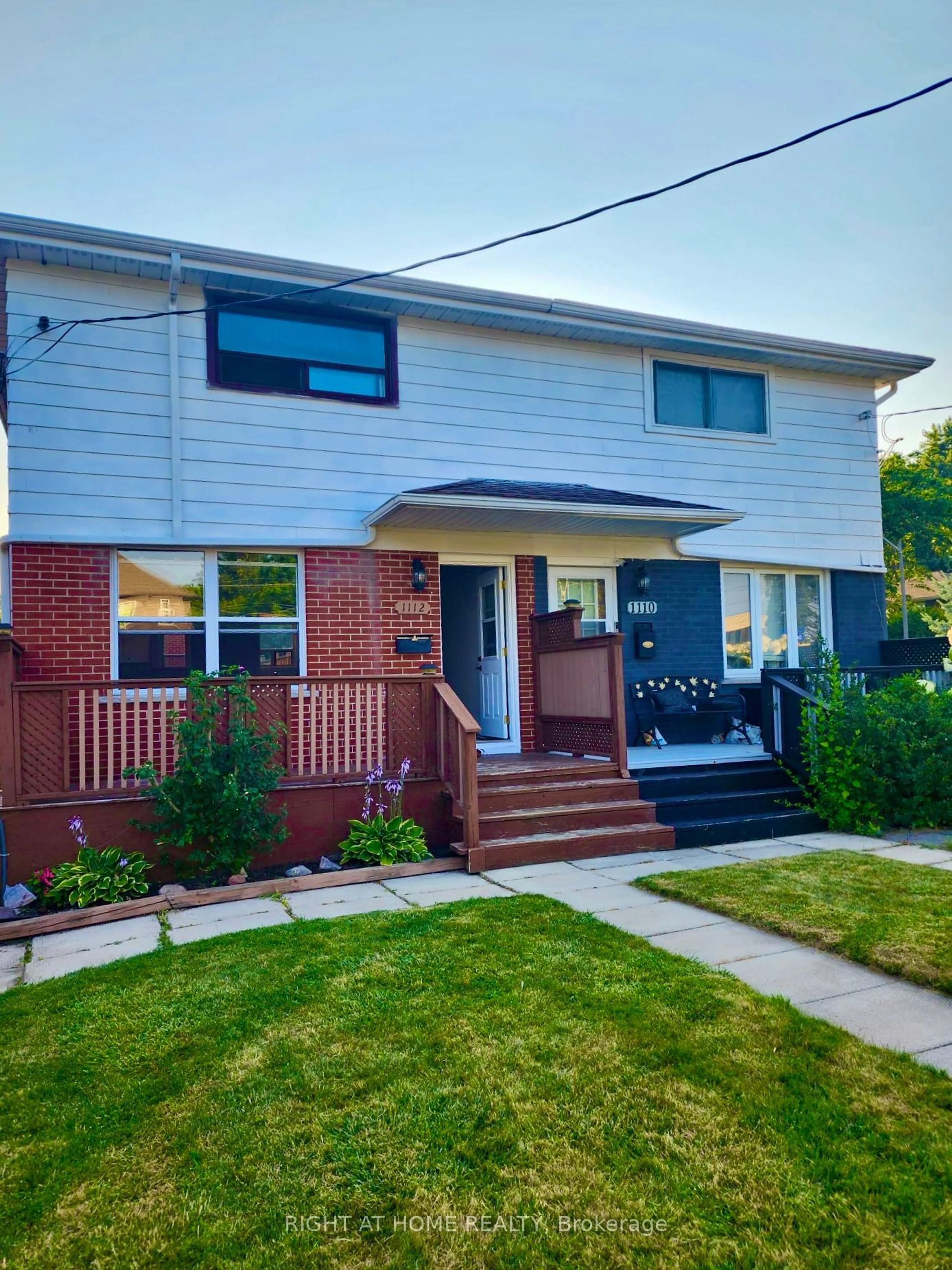 Frontside or backside of a home for 1112 Cedar St, Oshawa Ontario L1J 3S1