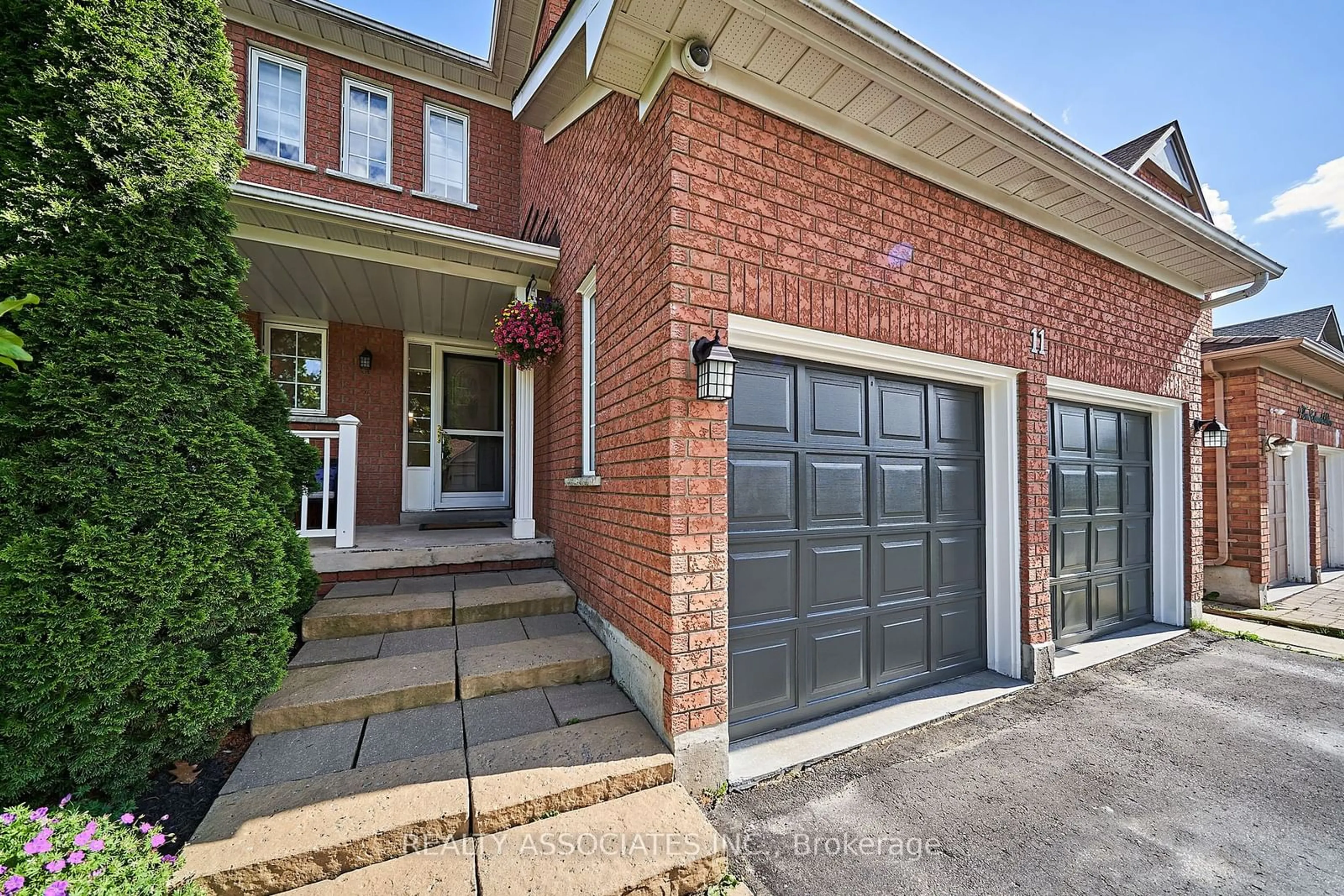 Home with brick exterior material for 11 Tom Edwards Dr, Whitby Ontario L1R 2R4