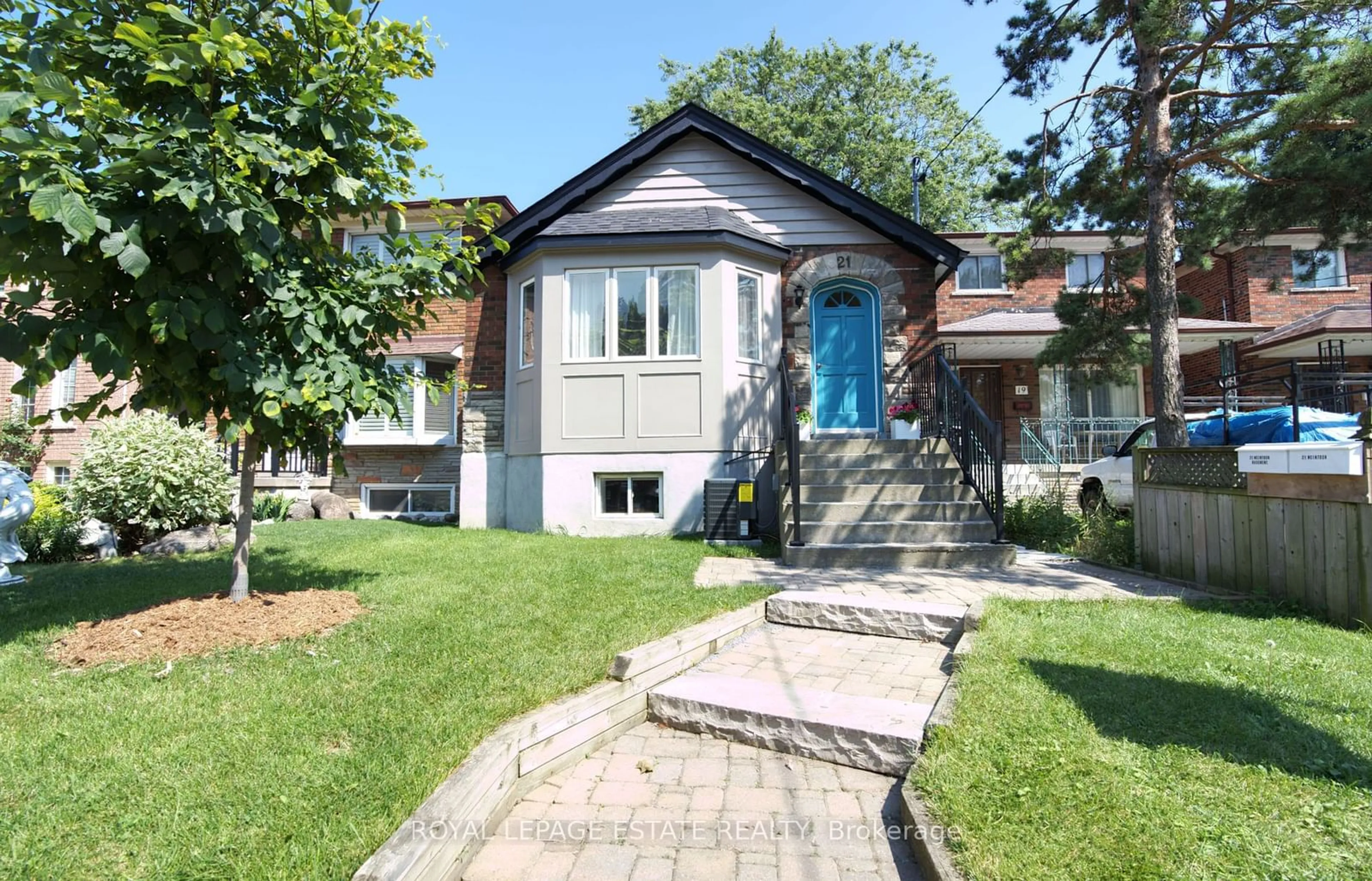 Frontside or backside of a home for 21 Mcintosh St, Toronto Ontario M1N 3Z2