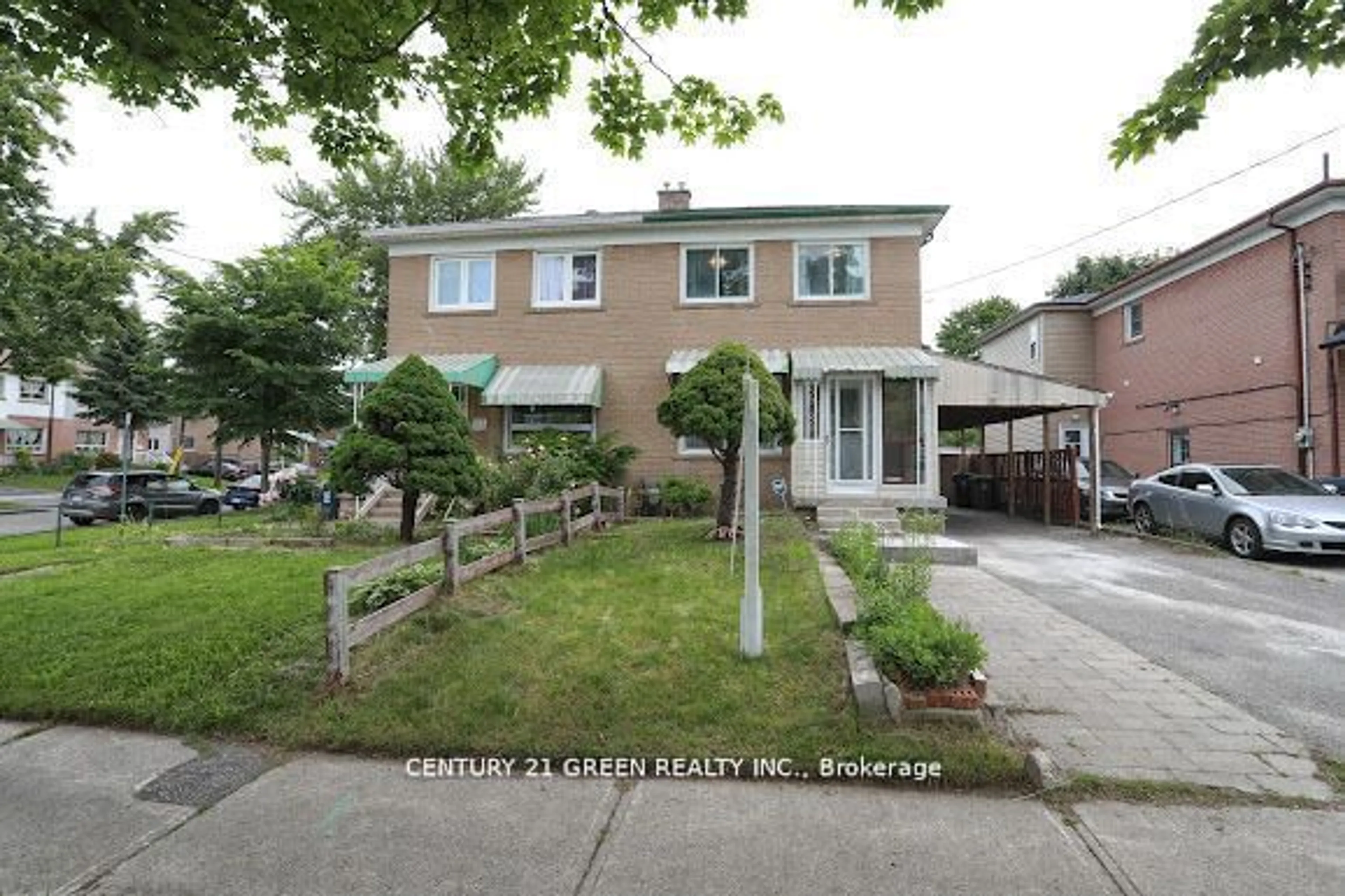 A pic from exterior of the house or condo for 31 Birkdale Rd, Toronto Ontario M1P 3R3