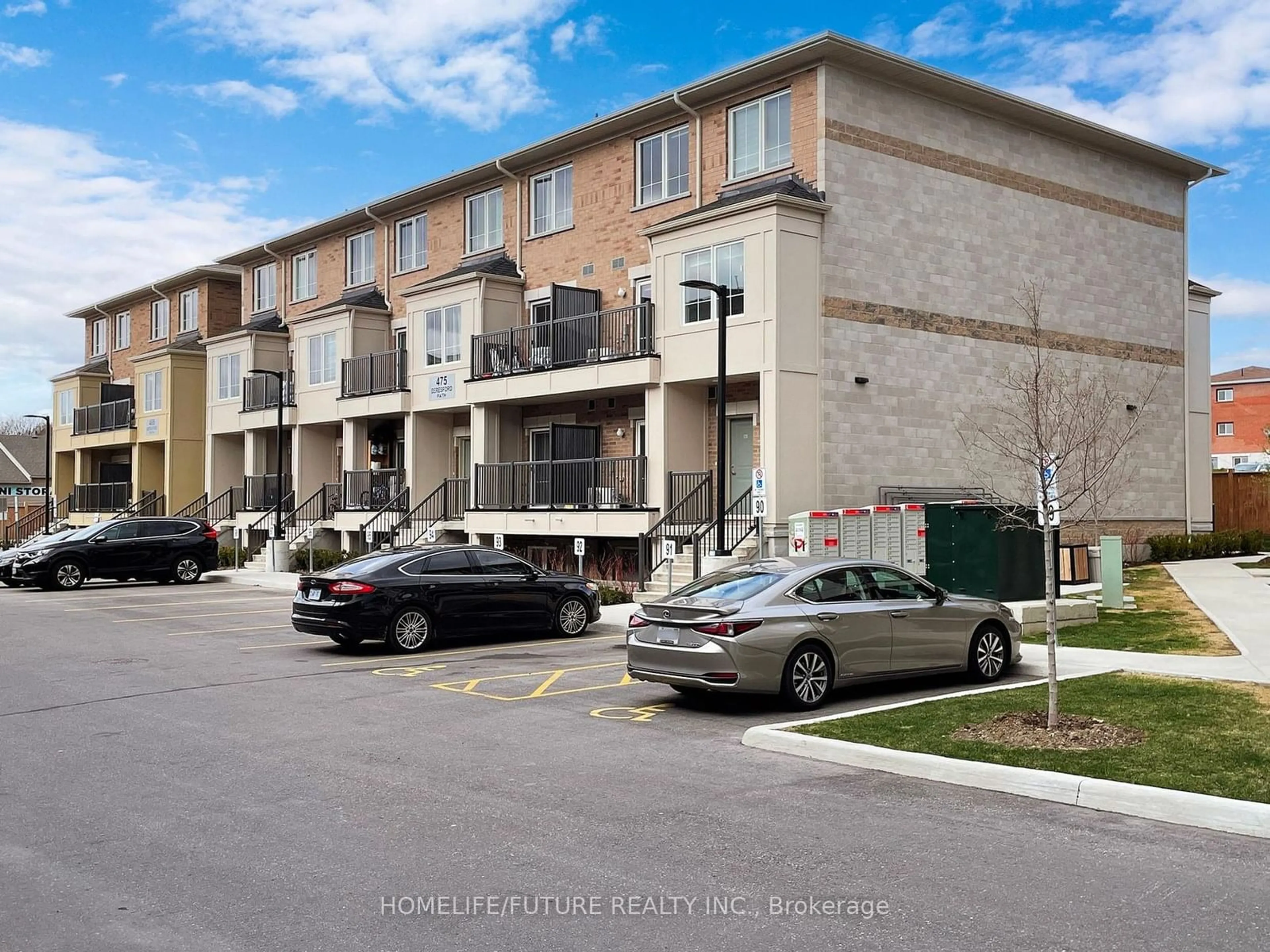 A pic from exterior of the house or condo for 475 Beresford Path #2, Oshawa Ontario L1H 0B2