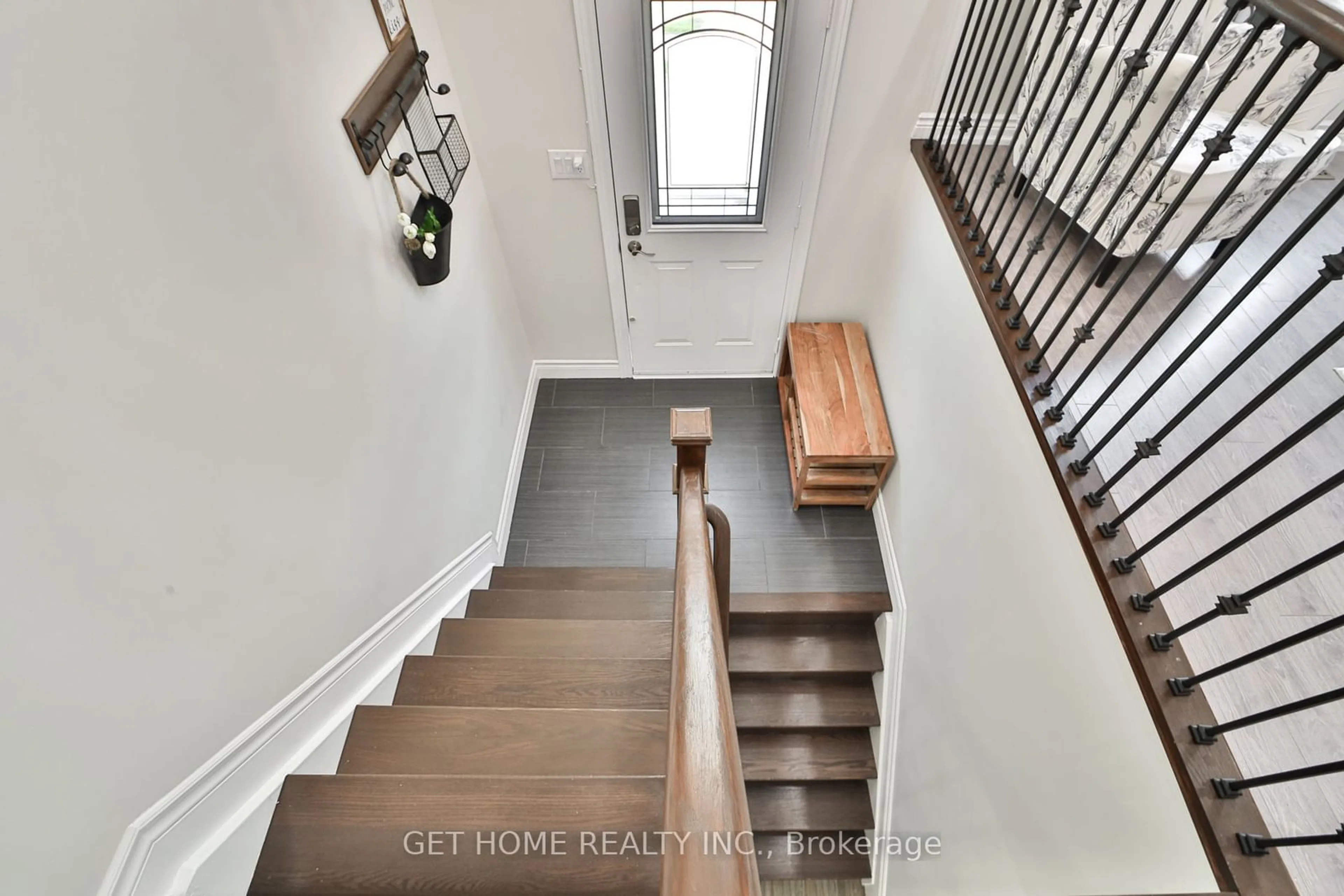 Stairs for 49 Mccrimmon Cres, Clarington Ontario L1C 4N3