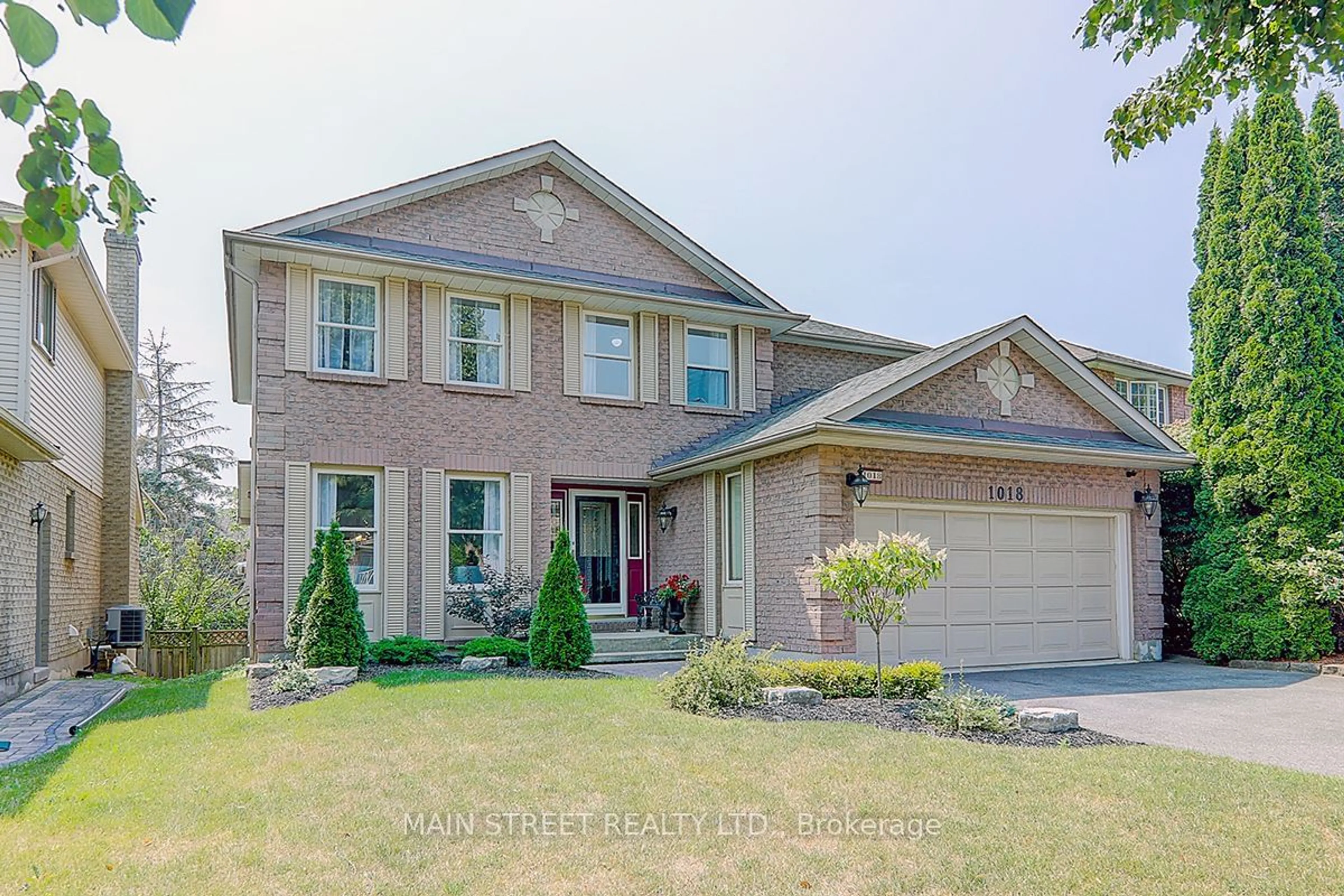 Home with brick exterior material for 1018 Copperfield Dr, Oshawa Ontario L1K 1S4
