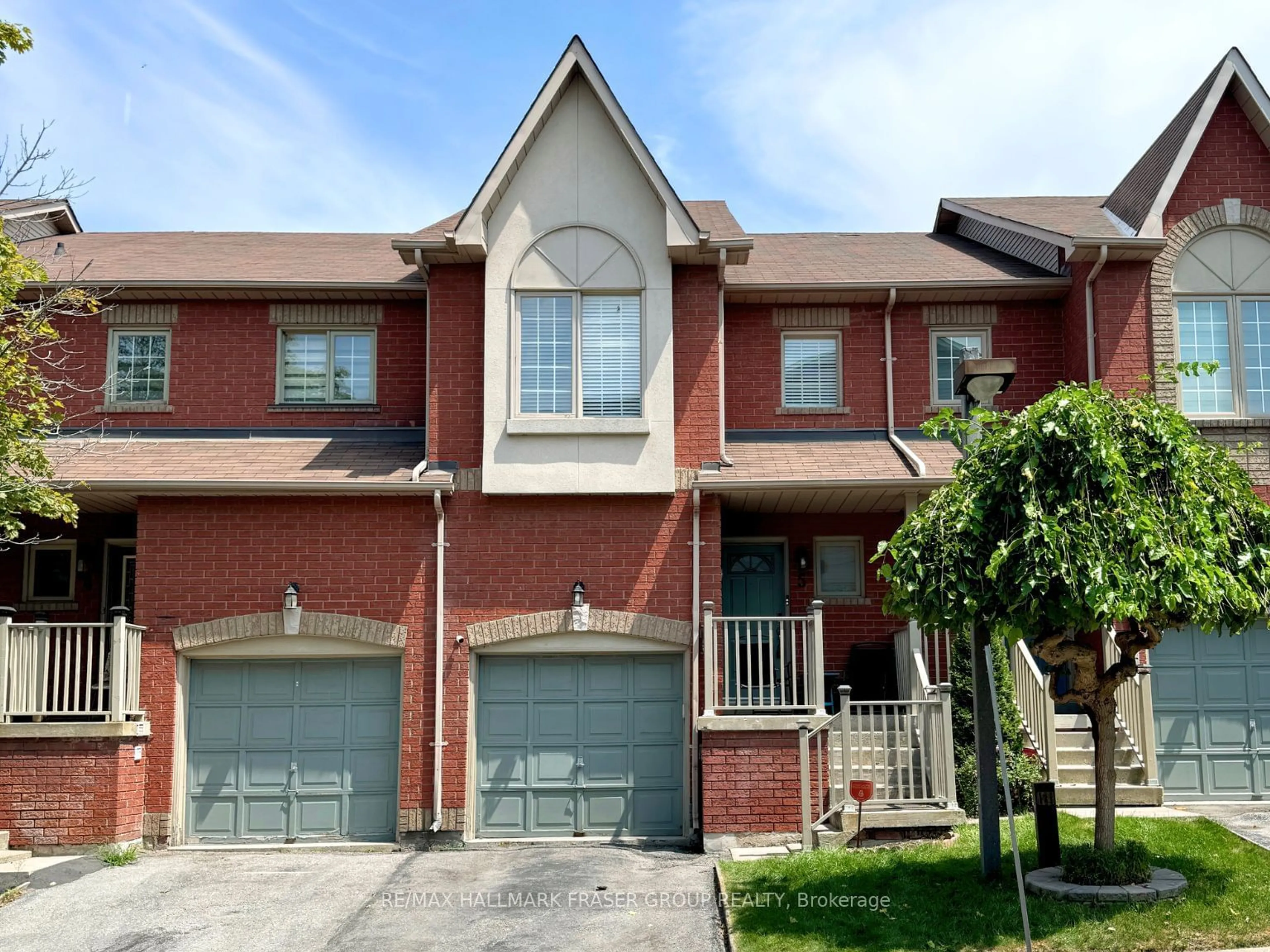 A pic from exterior of the house or condo for 1867 Kingston Rd #5, Pickering Ontario L1V 6Z4