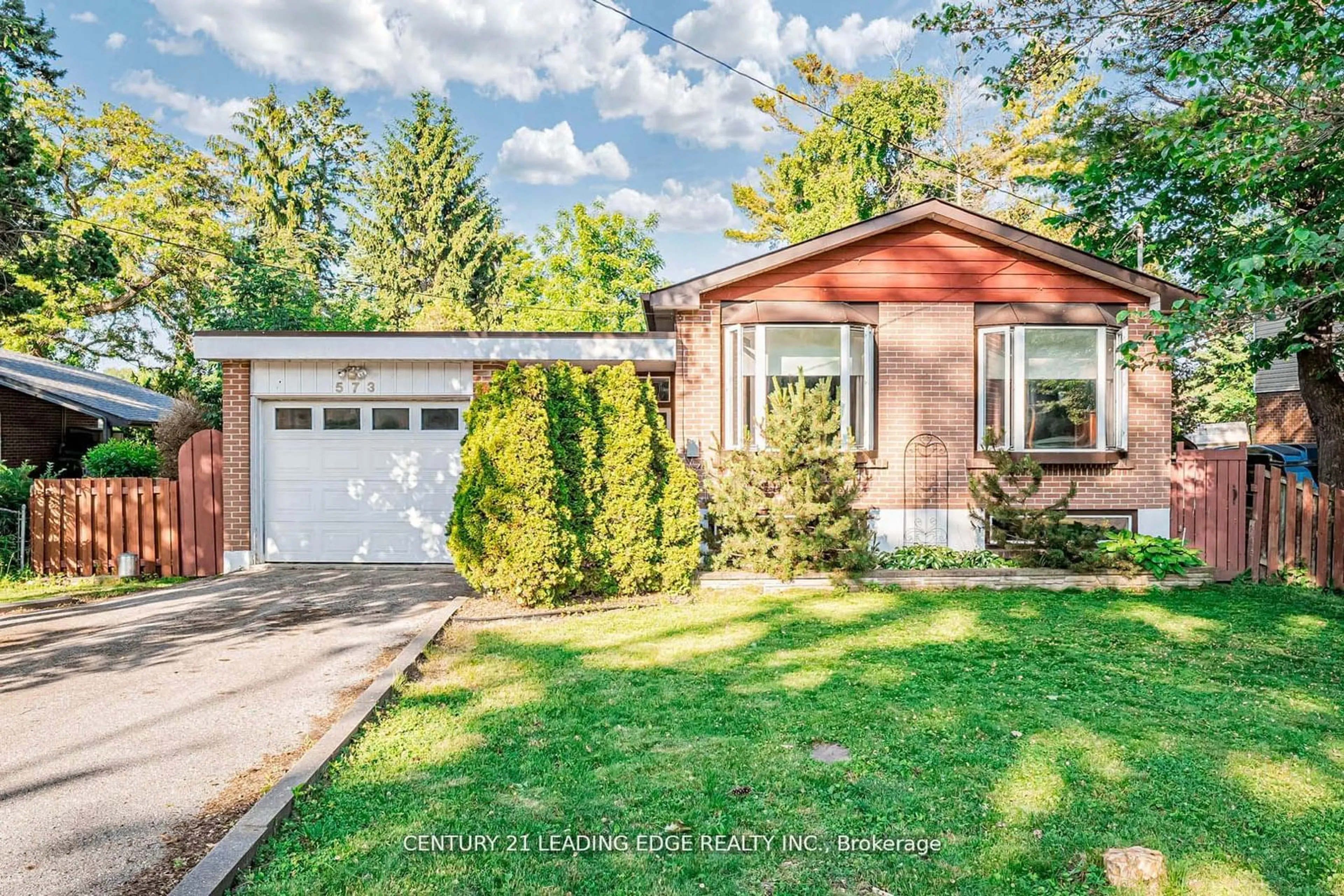 Frontside or backside of a home for 573 Marksbury Rd, Pickering Ontario L1W 2S9